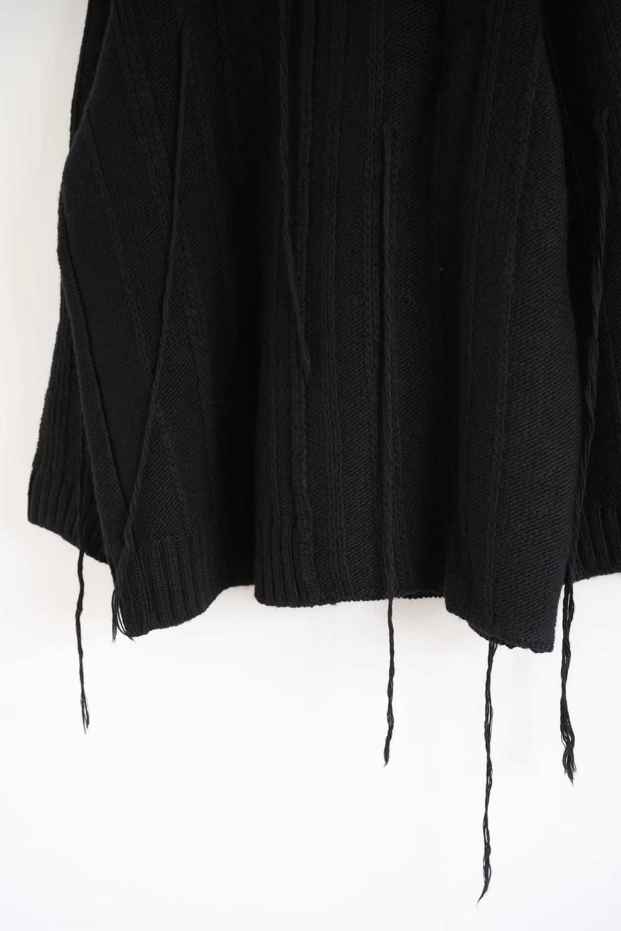 Yohji Yamamoto Black Cable Knit Long Sleeve Sweater with Fringes Size US L / EU 52-54 / 3 - 6 Thumbnail