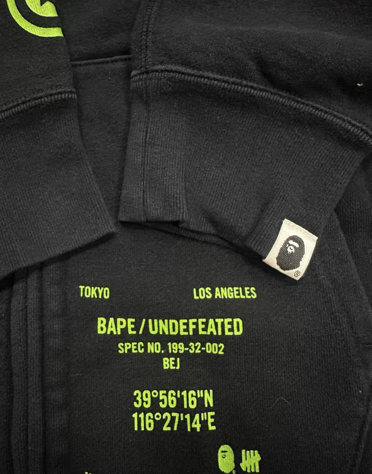 Bape Black Shark Graphic Zip-Up Hoodie - Size L Size US L / EU 52-54 / 3 - 9 Thumbnail