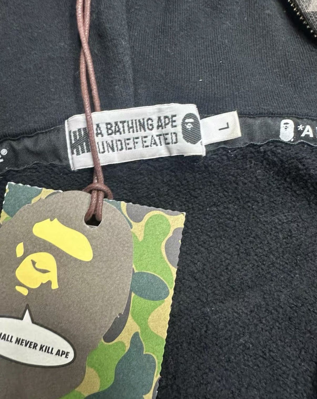 Bape Black Shark Graphic Zip-Up Hoodie - Size L Size US L / EU 52-54 / 3 - 3 Thumbnail