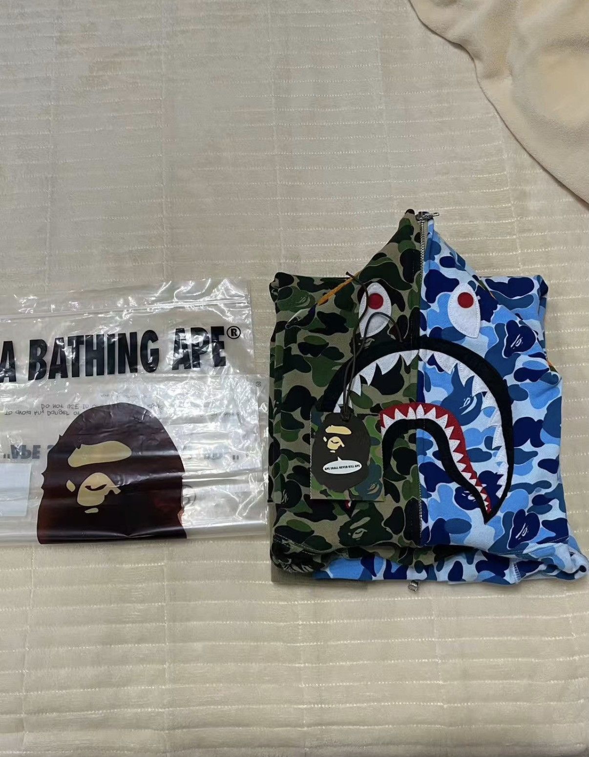 Bape Green XL Camo Shark Split Hoodie Size US XL / EU 56 / 4 - 8 Thumbnail