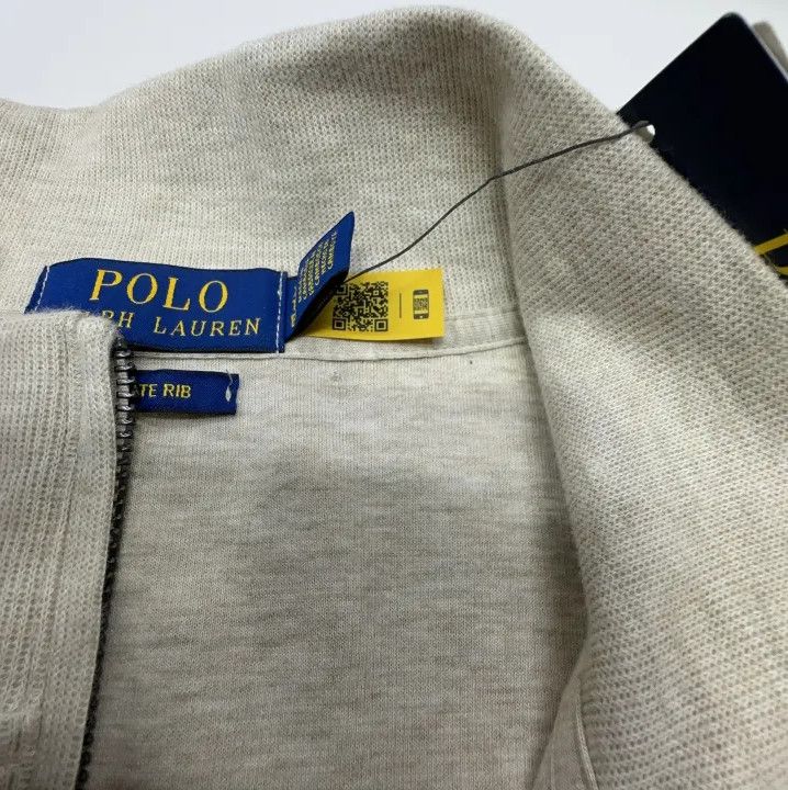Polo Ralph Lauren Polo Ralph Lauren FW23 Solid Embroidered Collar Sweatshirt Mencategory: tops.sweatshirts_hoodies Size US XL / EU 56 / 4 - 5 Thumbnail