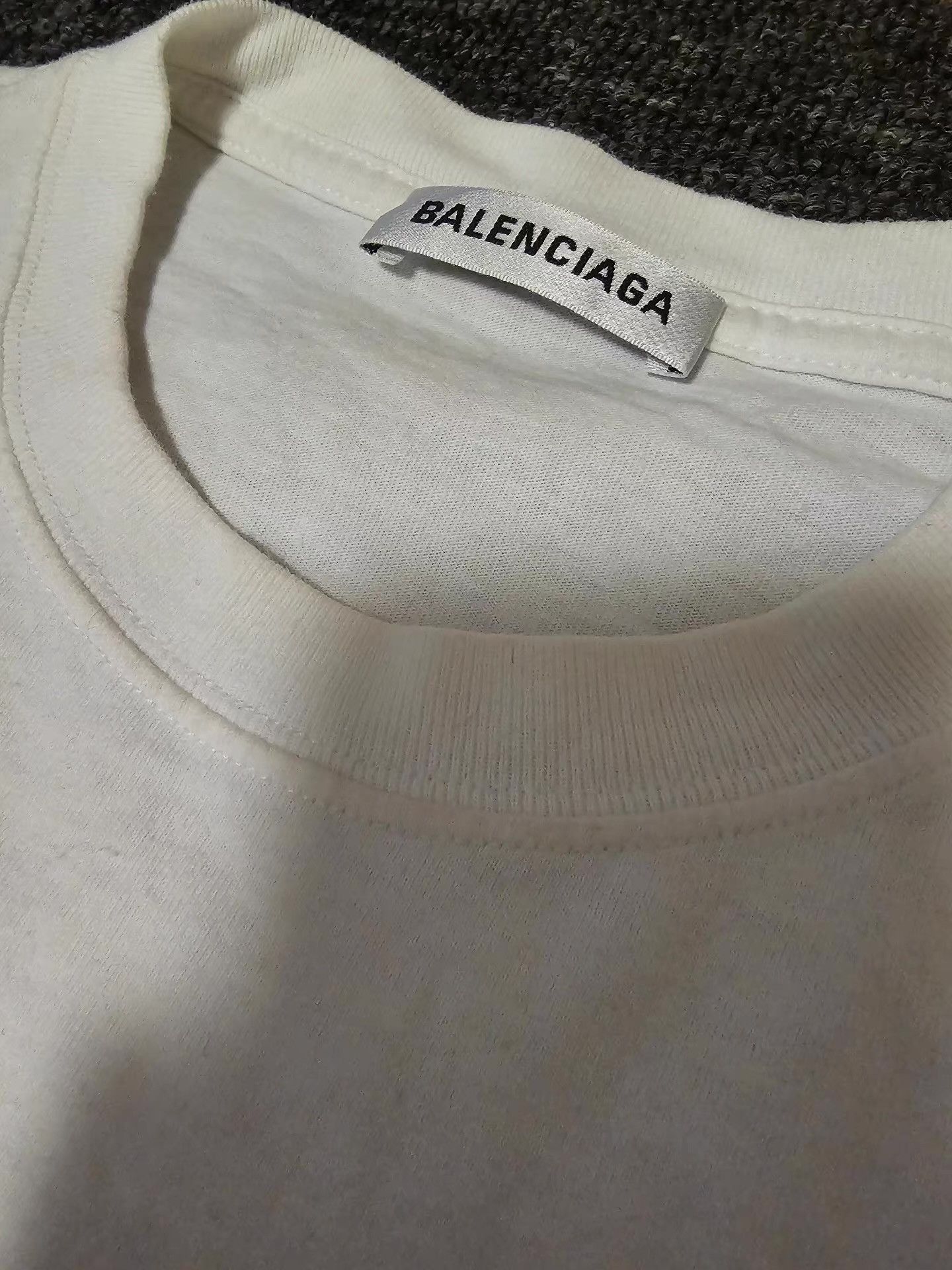 Balenciaga White Short-Sleeve Graphic T-Shirt - Size L Size US L / EU 52-54 / 3 - 3 Thumbnail