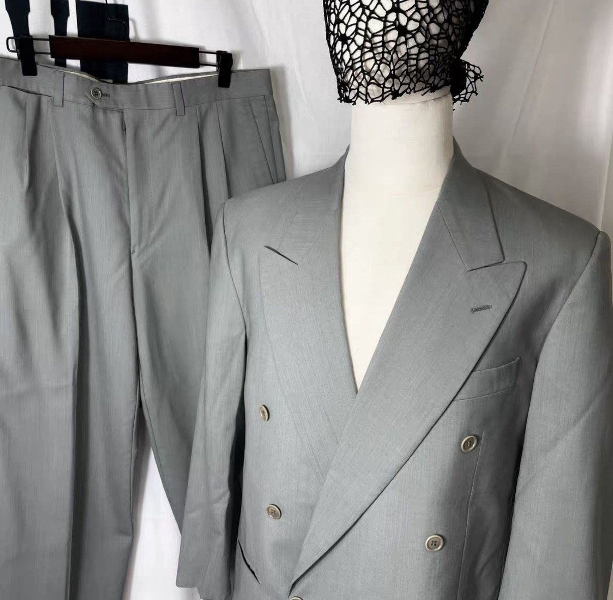 Valentino Gray Double-Breasted Suit Set Size M Size US M / EU 48-50 / 2 - 3 Thumbnail