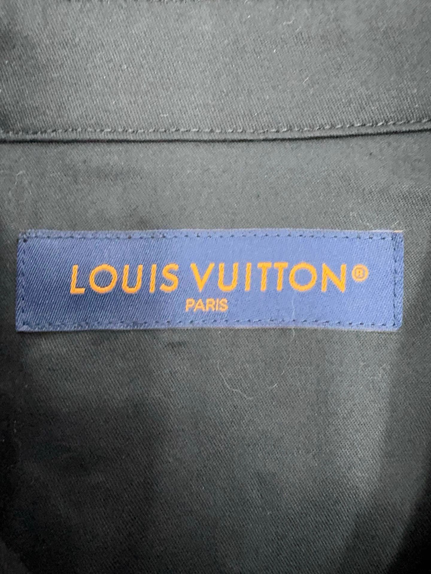 Louis Vuitton Black Button-Up Shirt with Pattern Size US S / EU 44-46 / 1 - 3 Thumbnail
