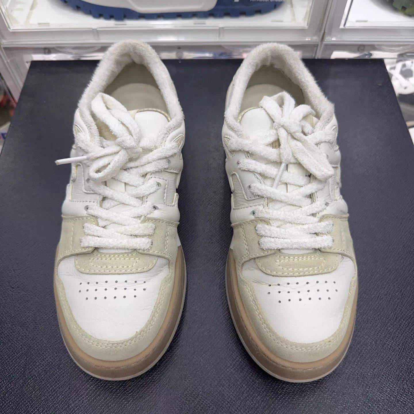 Fendi White Low-Top Sneakers Size 7 Size US 7 / EU 40 - 2 Thumbnail