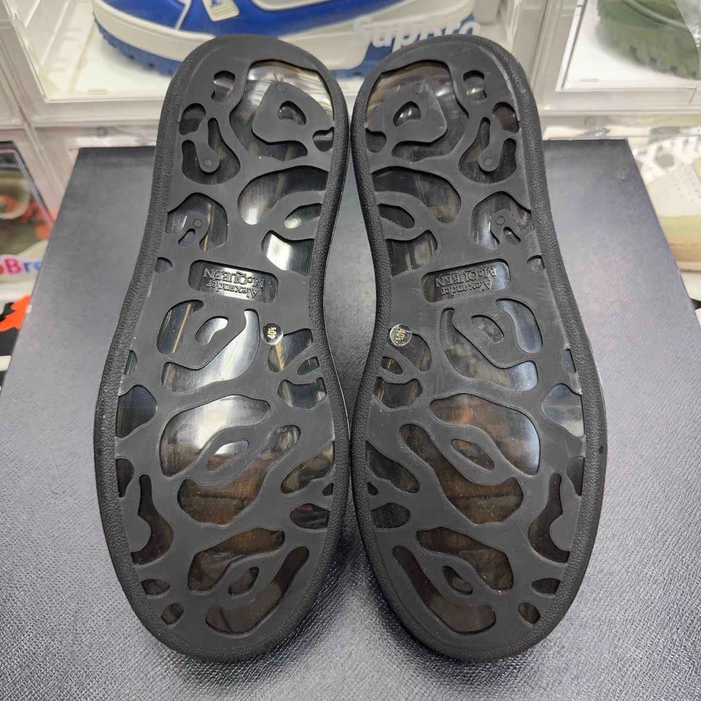 Alexander McQueen Black Low-Top Leather Sneakers Size 7.5 Size US 7.5 / EU 40-41 - 7 Thumbnail