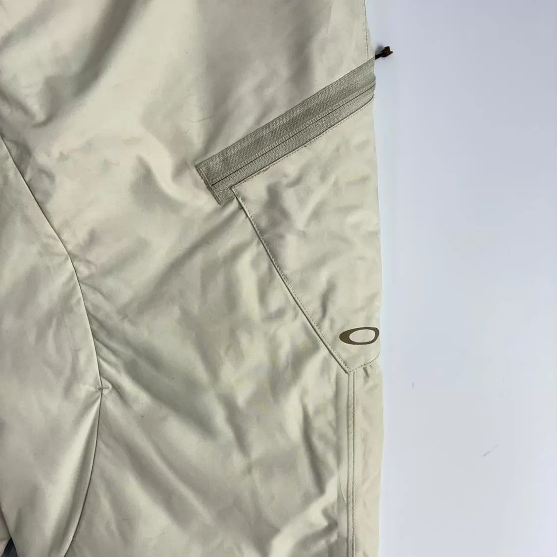Oakley White Casual Cargo Pants Size 34 Size US 34 / EU 50 - 2 Thumbnail