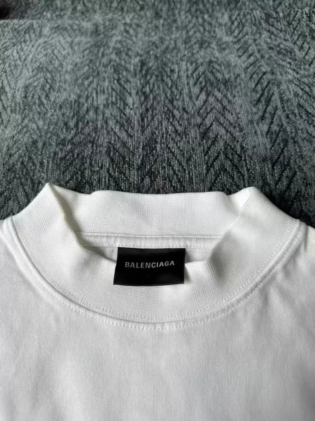 Balenciaga White Short Sleeve Graphic T-Shirt Size US S / EU 44-46 / 1 - 3 Thumbnail