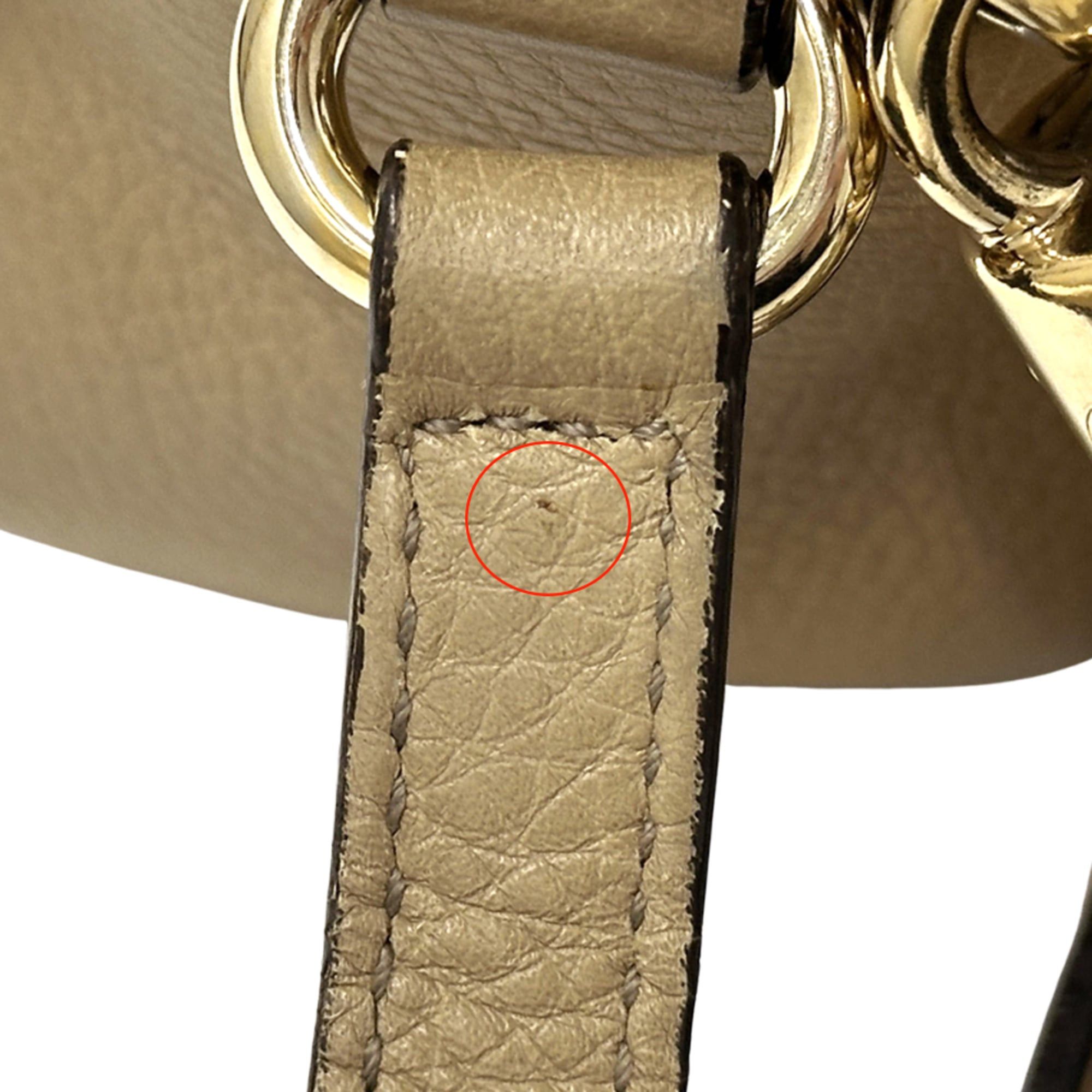 Gucci Gucci women's handbag, Interlocking G design, leather shoulder bag, Soho style, beige, 308364, with tassel, crossbody style. Size ONE SIZE - 12 Thumbnail