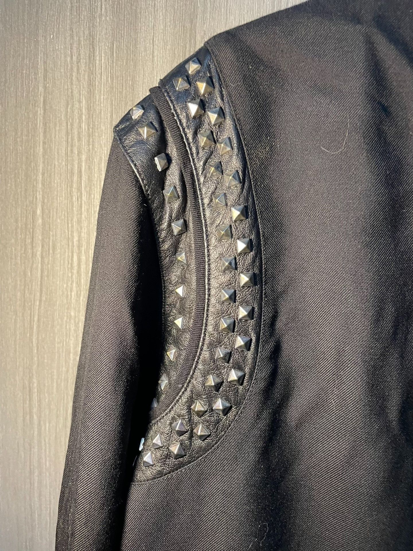 Saint Laurent Paris Saint Laurent Studded Leather Shoulder Jacket Size US L / EU 52-54 / 3 - 4 Thumbnail