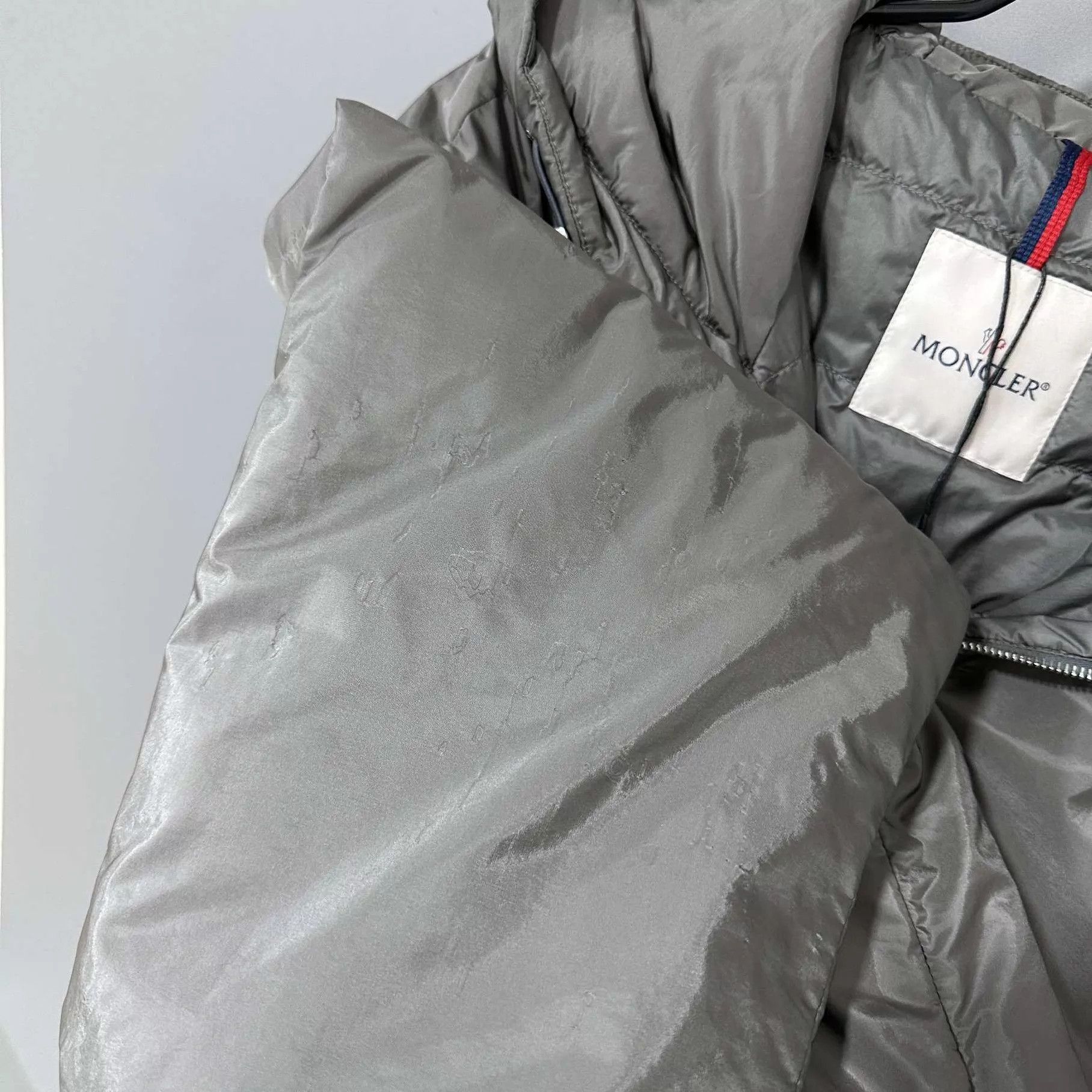 Moncler Gray XL Hooded Light Jacket Size US XL / EU 56 / 4 - 7 Thumbnail