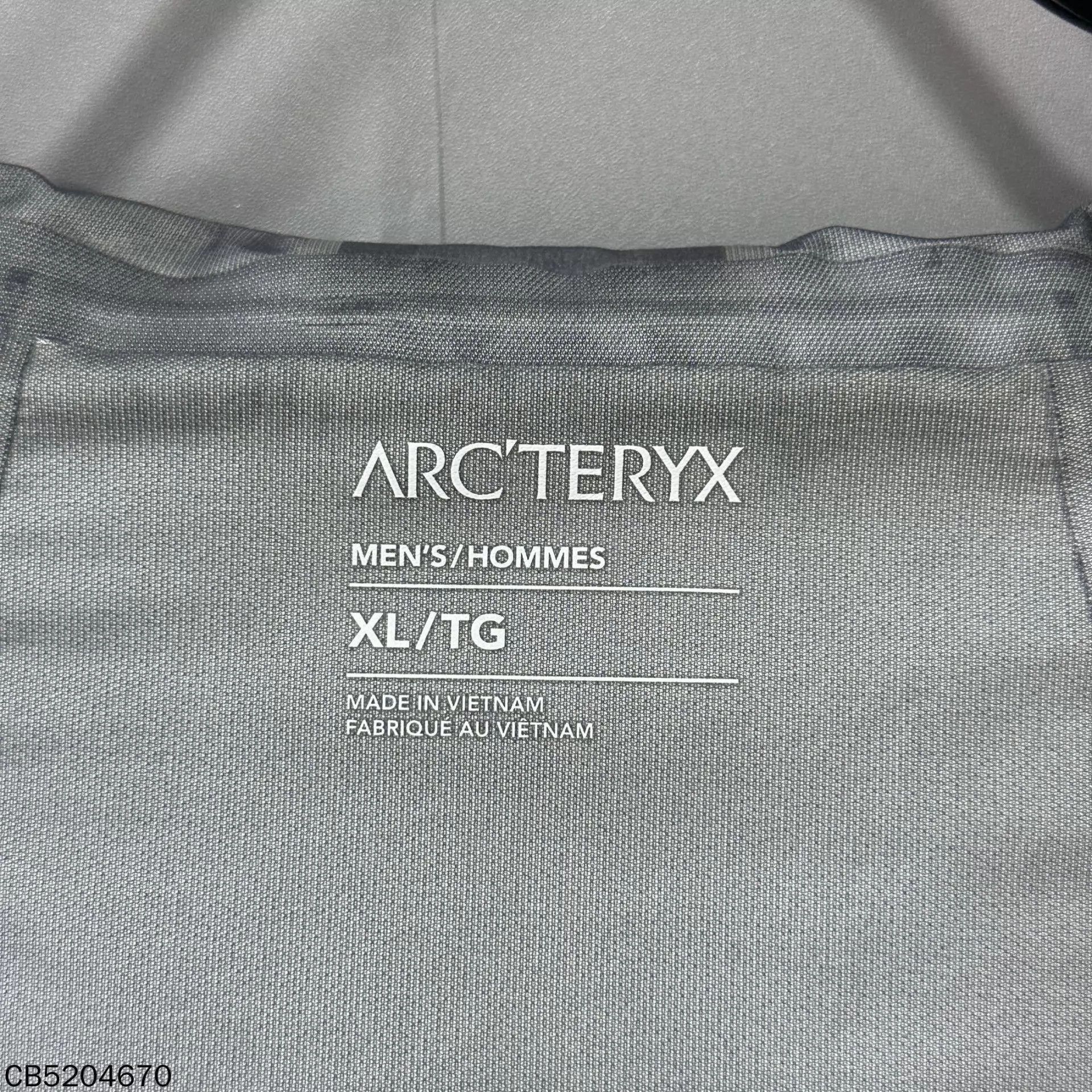 Arc'teryx Black Hooded Light Jacket with Zip Closure Size US XL / EU 56 / 4 - 5 Thumbnail