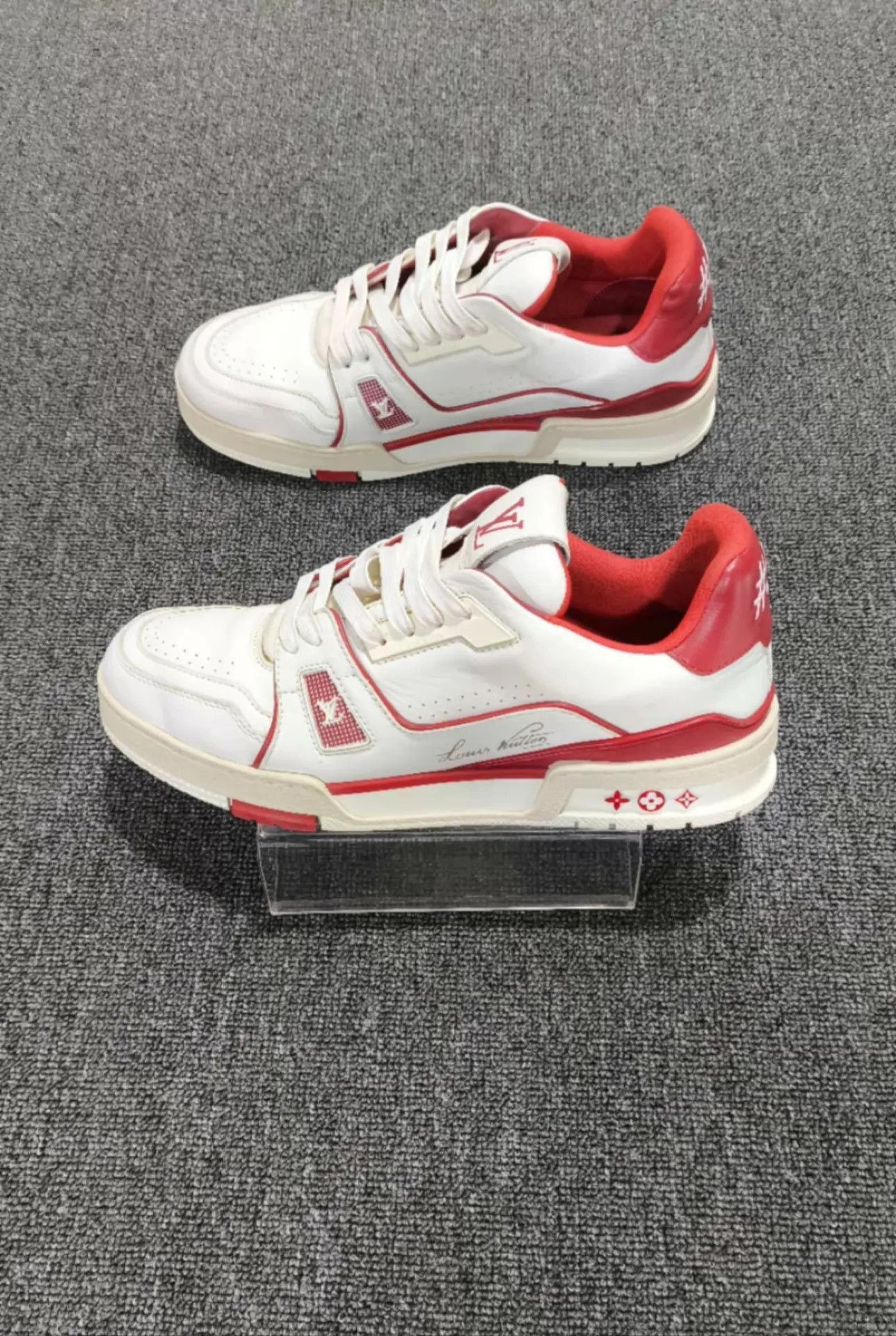 Louis Vuitton White Low-Top Sneakers Size 8.5 Size US 8.5 / EU 41-42 - 4 Thumbnail