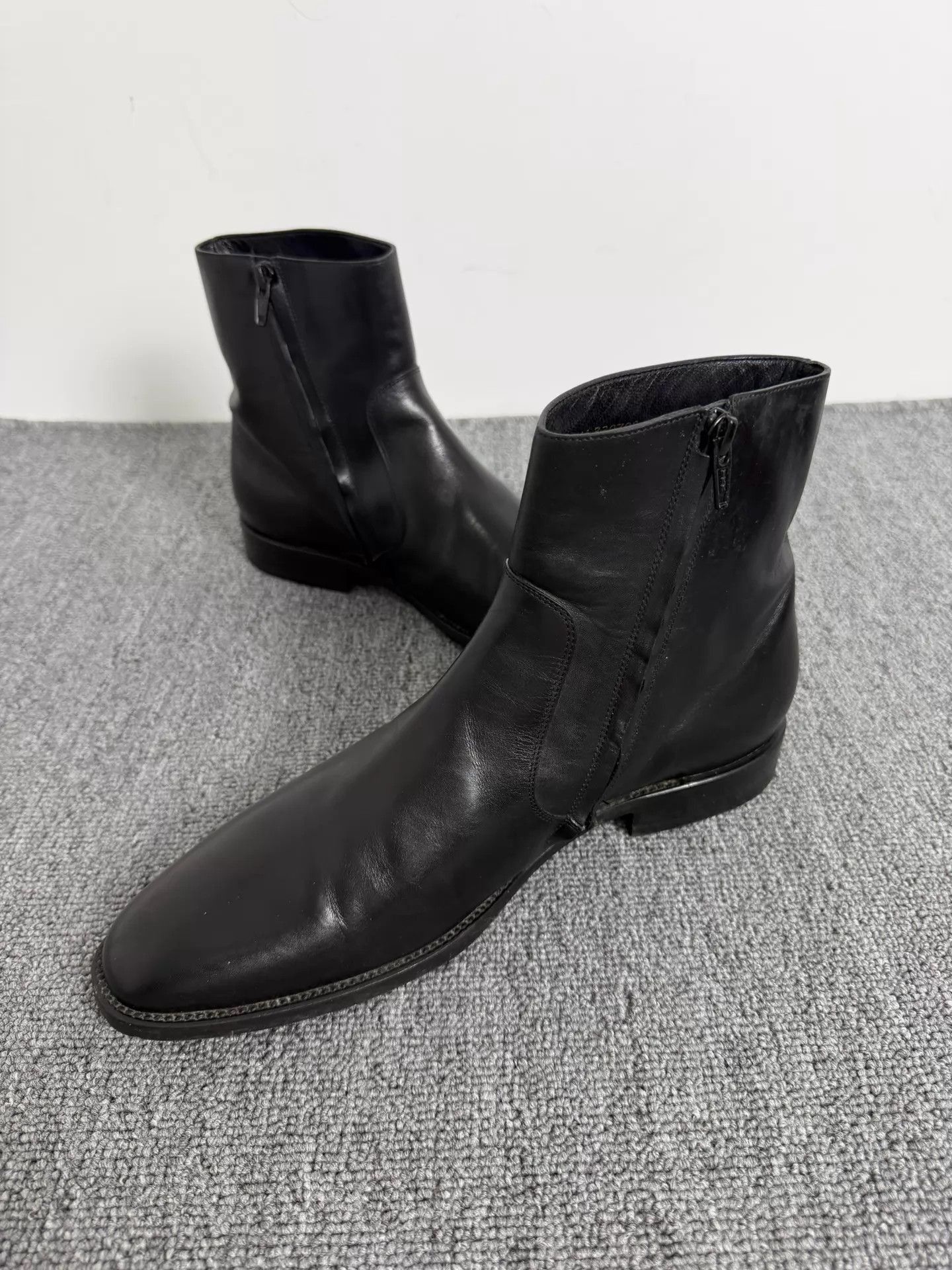 Yves Saint Laurent Black Leather Ankle Boots Size 8 Size US 8 / EU 41 - 4 Thumbnail