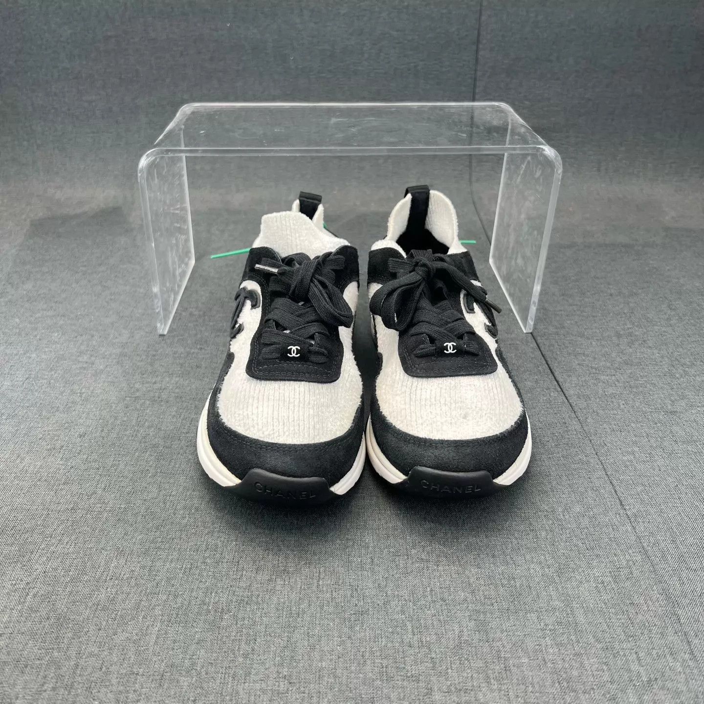 Chanel Multi Color Low-Top Sneakers Size 7 Size US 7 / EU 40 - 6 Thumbnail