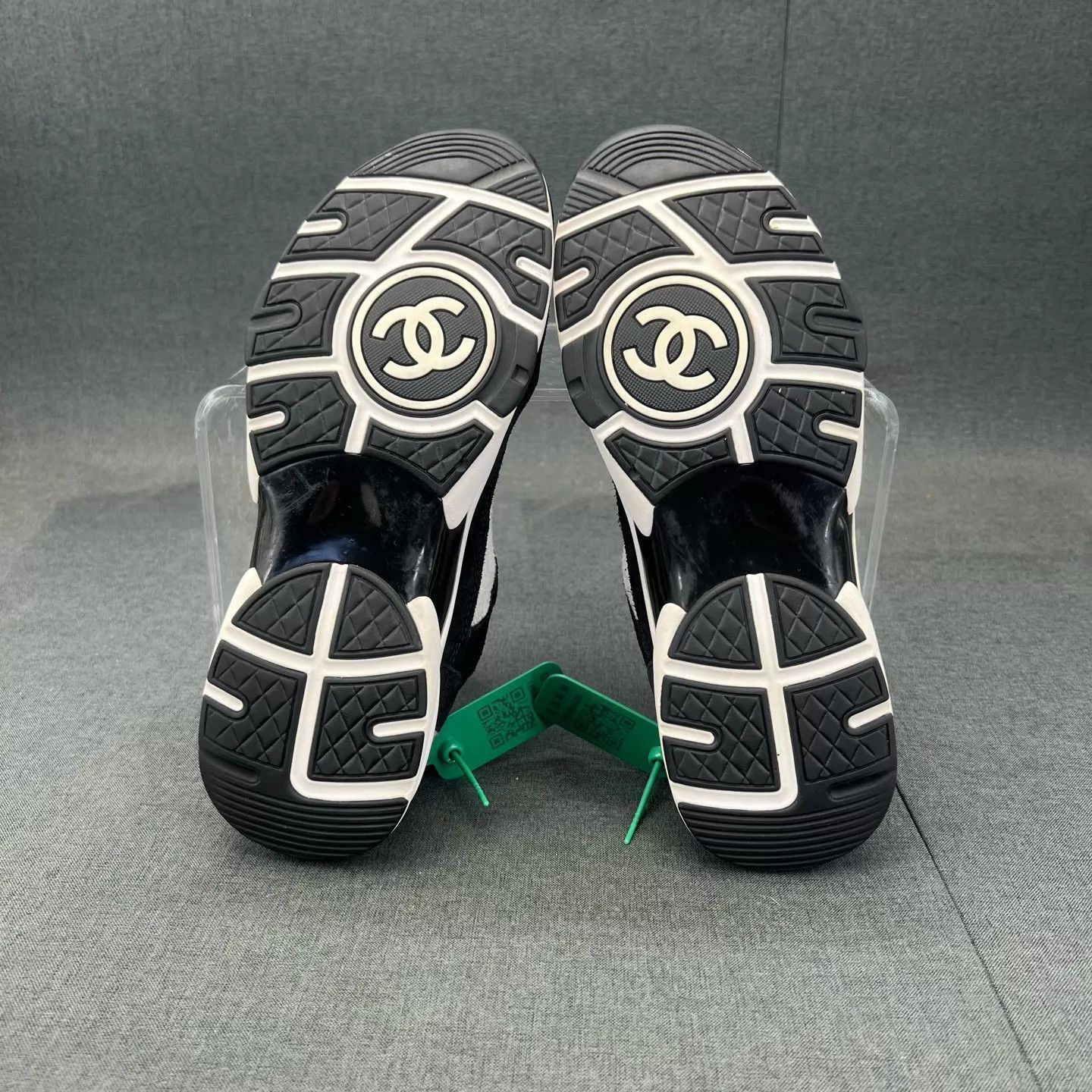 Chanel Multi Color Low-Top Sneakers Size 7 Size US 7 / EU 40 - 4 Thumbnail