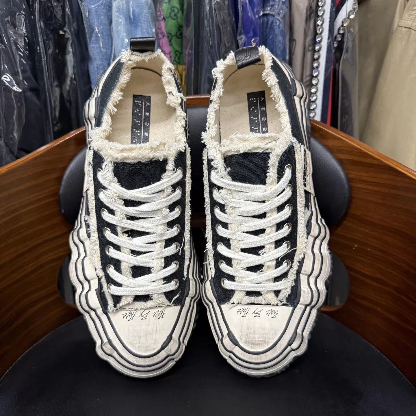 xVESSEL Black Distressed Low-Top Sneakers Size 11 Size US 11 / EU 44 - 5 Thumbnail