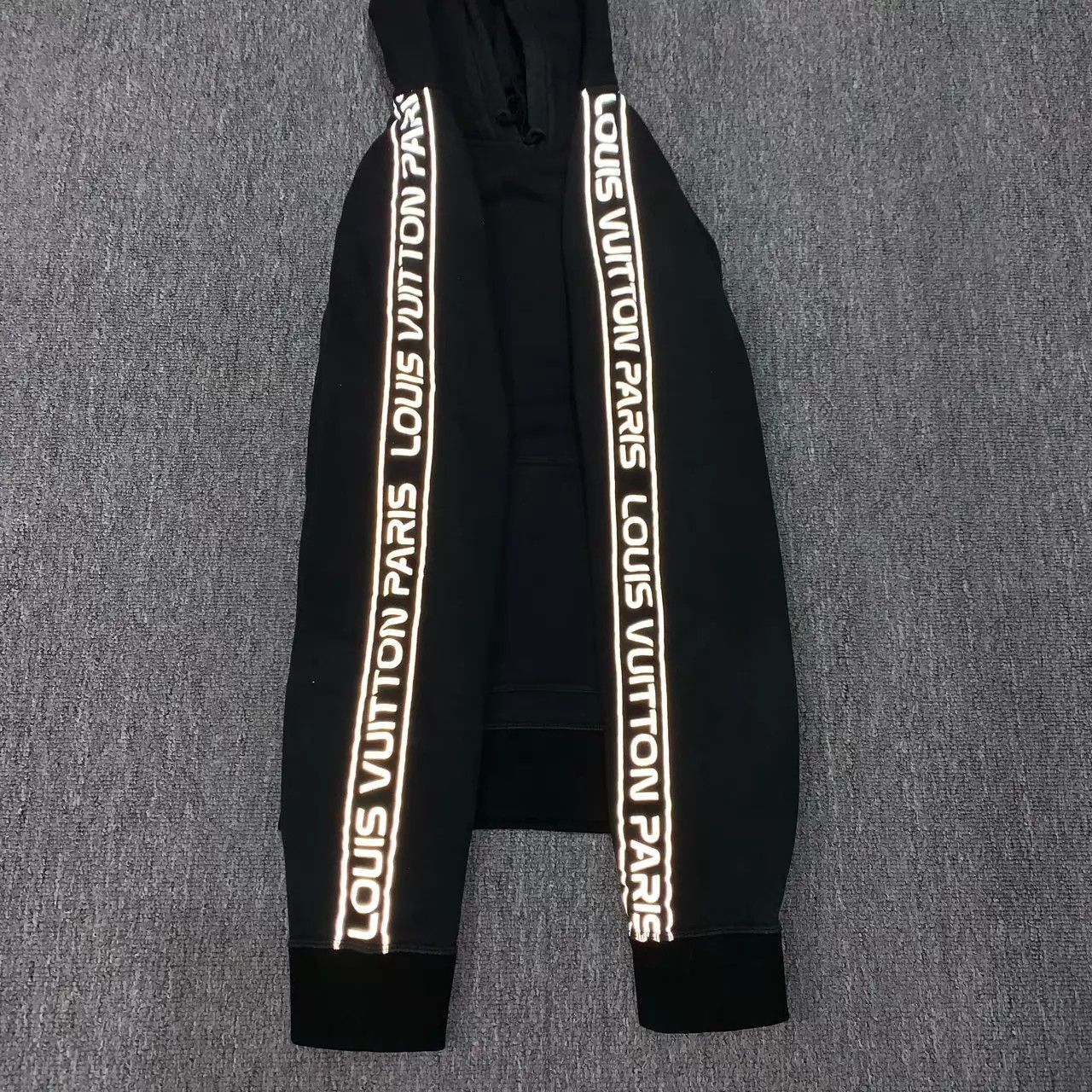 Louis Vuitton Black Striped Sleeve Hoodie with Front Pocket Size US M / EU 48-50 / 2 - 7 Thumbnail