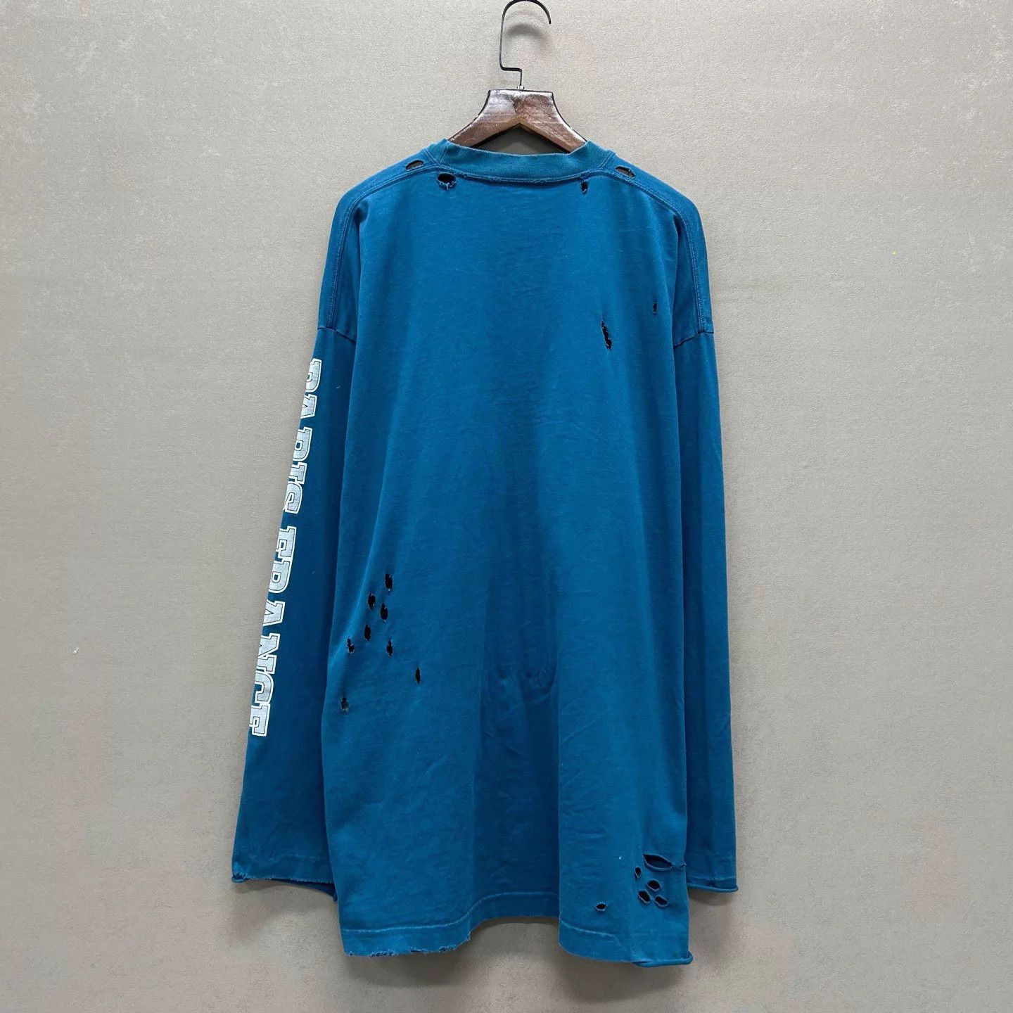 Balenciaga Blue Distressed Long Sleeve Graphic Shirt Size US L / EU 52-54 / 3 - 2 Thumbnail
