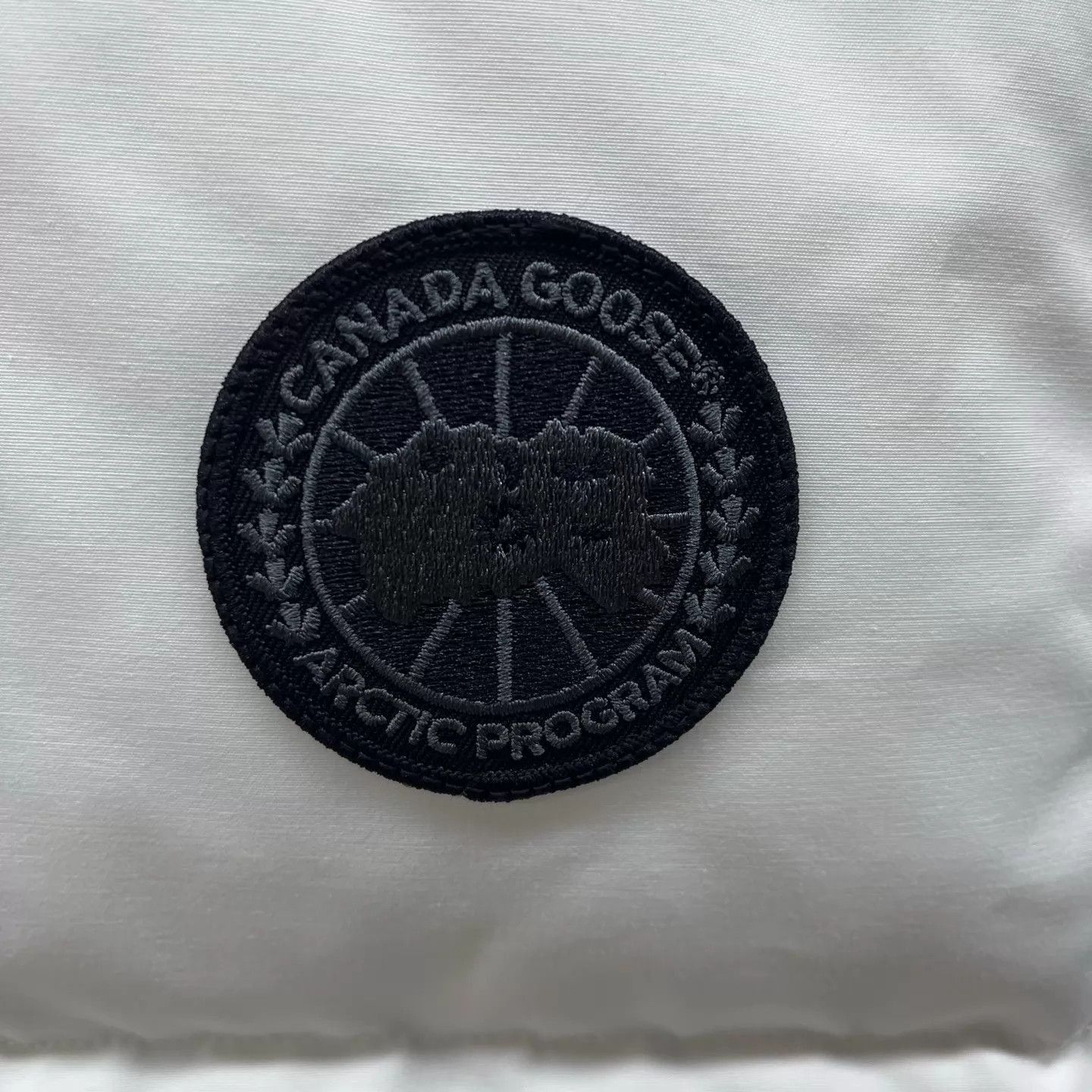 Canada Goose White Puffer Vest - XL Size US XL / EU 56 / 4 - 6 Thumbnail