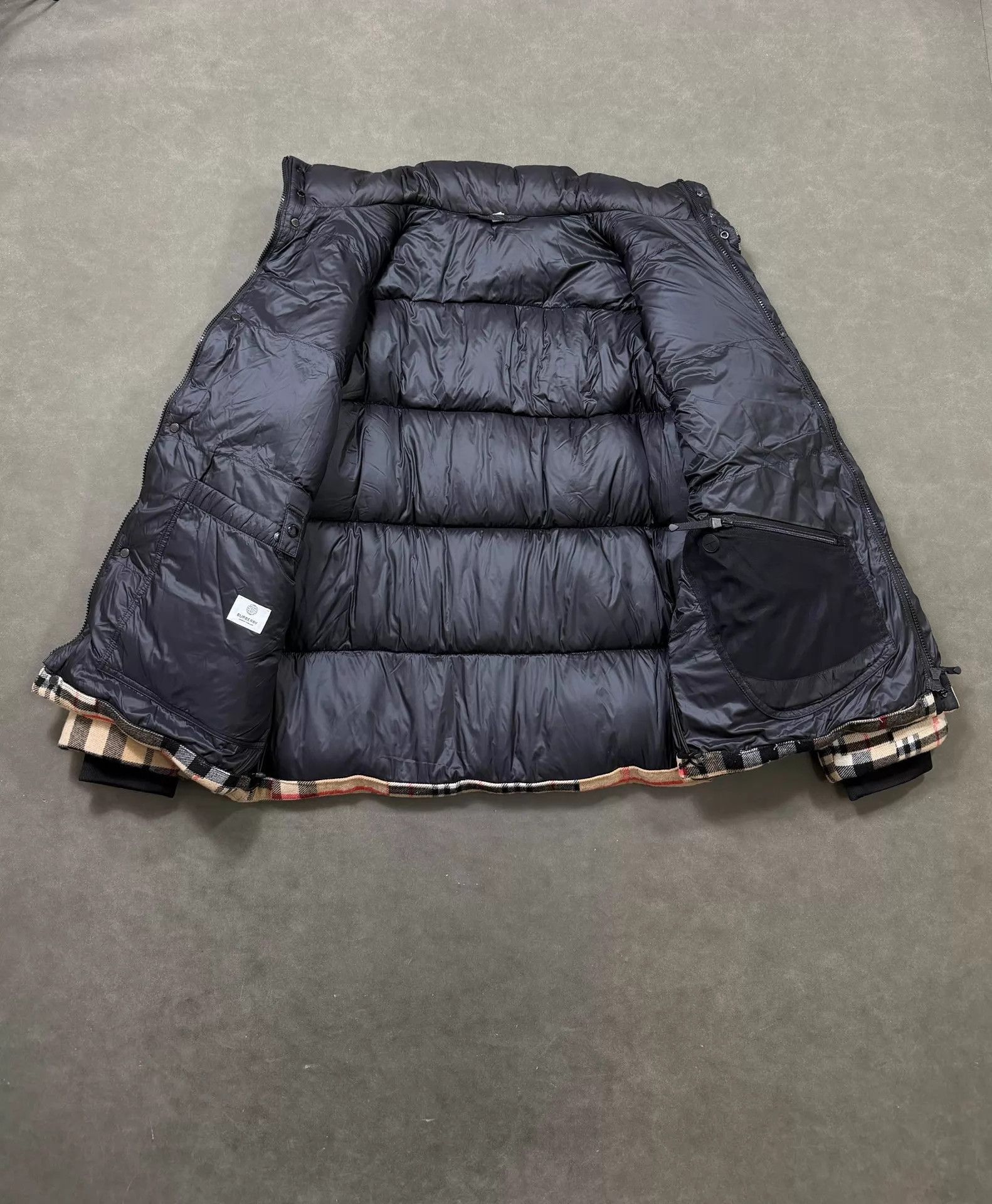 Burberry Plaid Quilted Jacket with High Collar Size US M / EU 48-50 / 2 - 6 Thumbnail