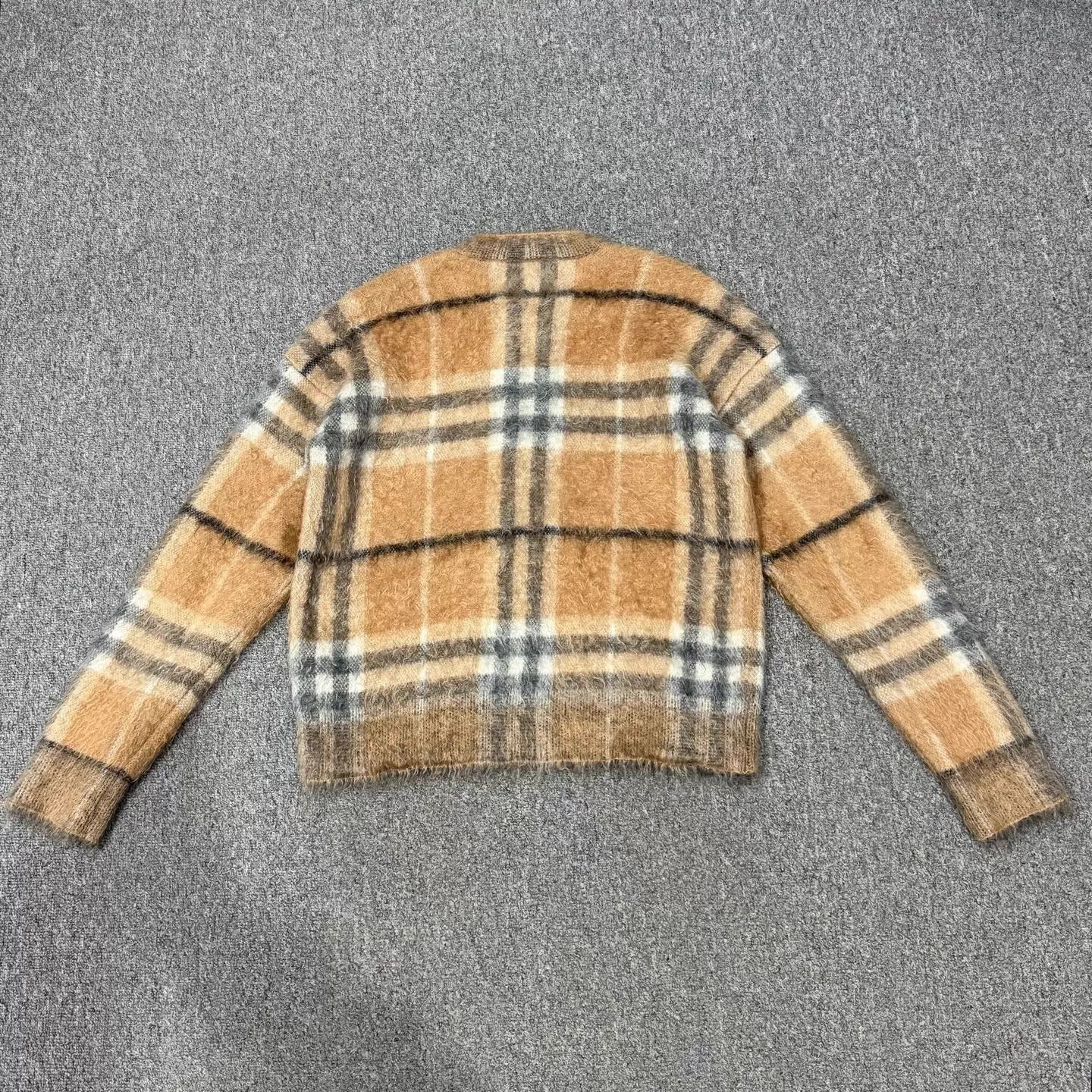 Burberry Beige Plaid Long Sleeve Sweater Size US S / EU 44-46 / 1 - 2 Thumbnail