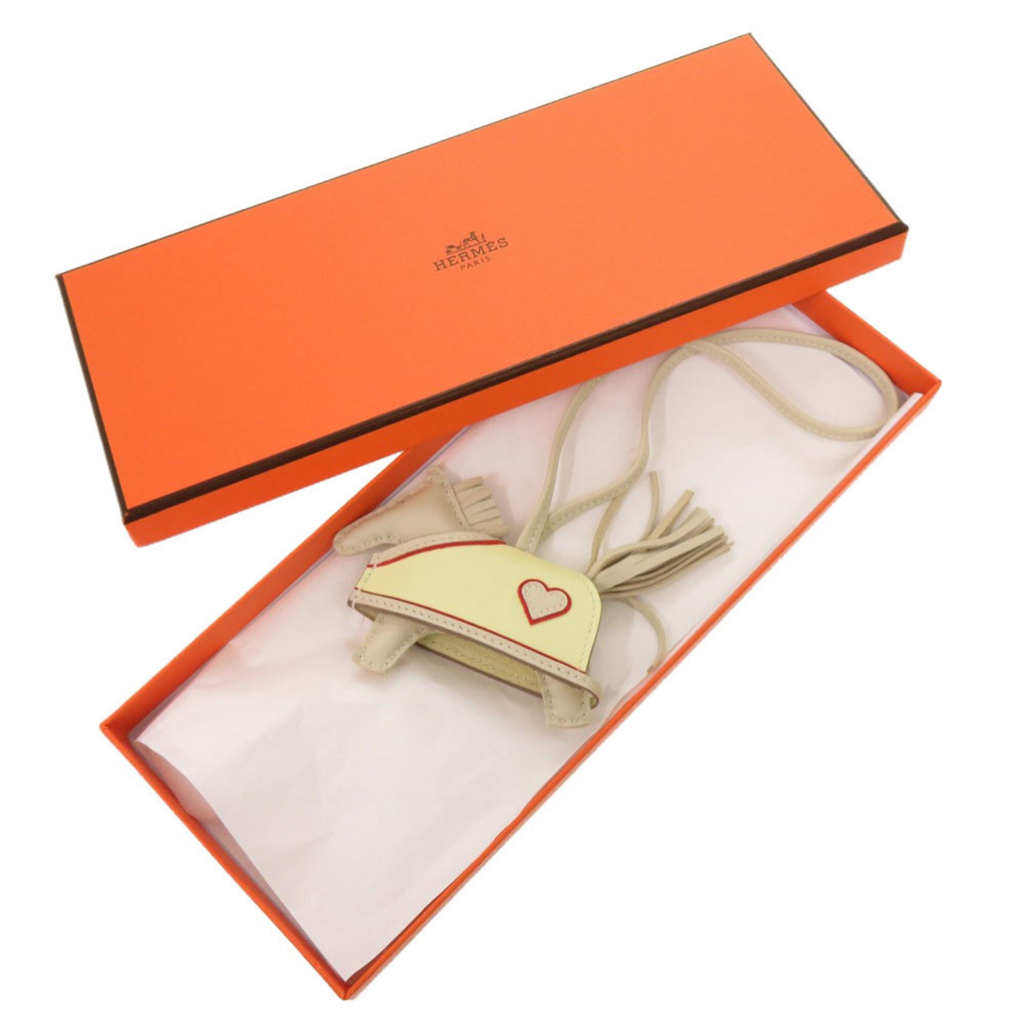 Hermes Like New Hermes Rodeo Robeo Coeur PM Heart Clé Jaune Milton Rouge Ladue Agneau Milo K Stamp (2025) Accessory Bag Charm 1483 HERMES Size ONE SIZE - 2 Thumbnail