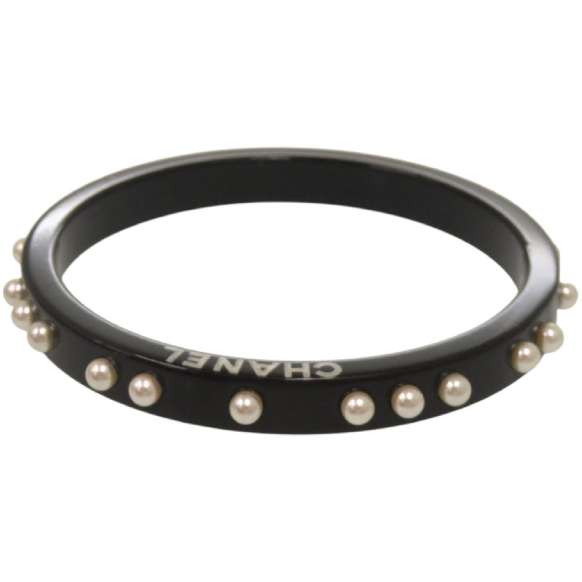 Chanel Excellent condition Chanel logo faux pearl plastic black bangle 1736CHANEL Size ONE SIZE - 4 Thumbnail
