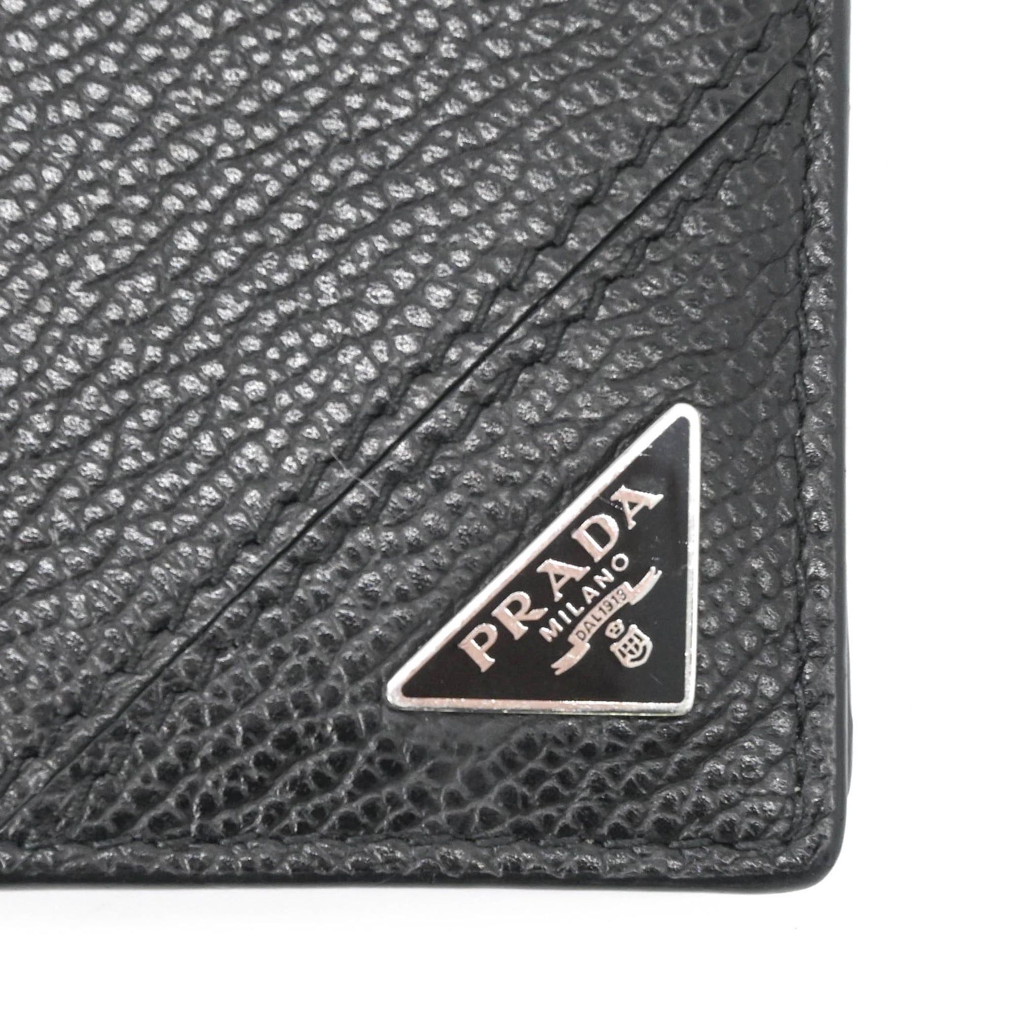Prada Prada Passport Case Card Saffiano Triangle Leather Black Size ONE SIZE - 9 Thumbnail