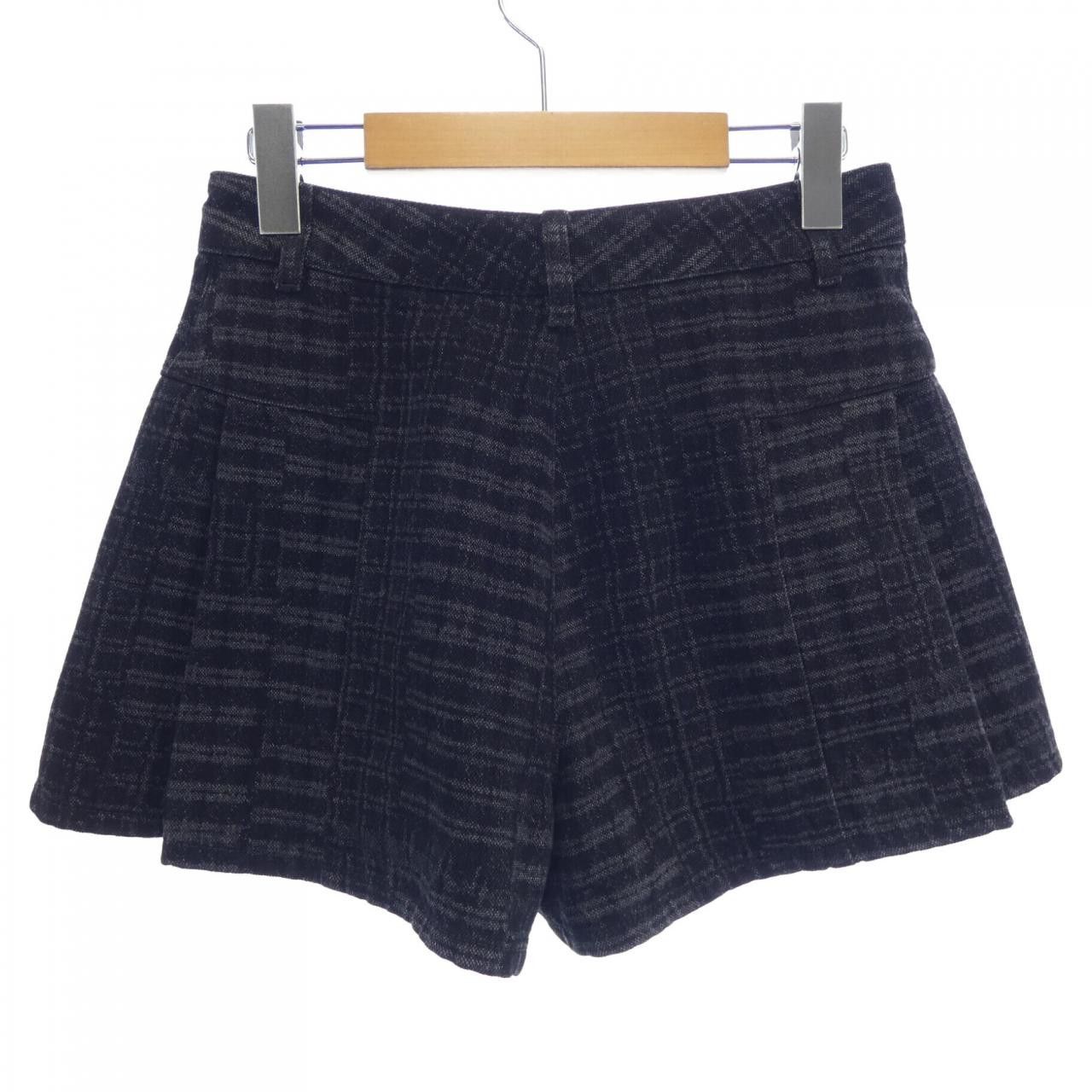 Chanel Chanel Chanel Shorts Textile Shorts P77604V69616 DUTY FREE for USA Size ONE SIZE - 2 Thumbnail