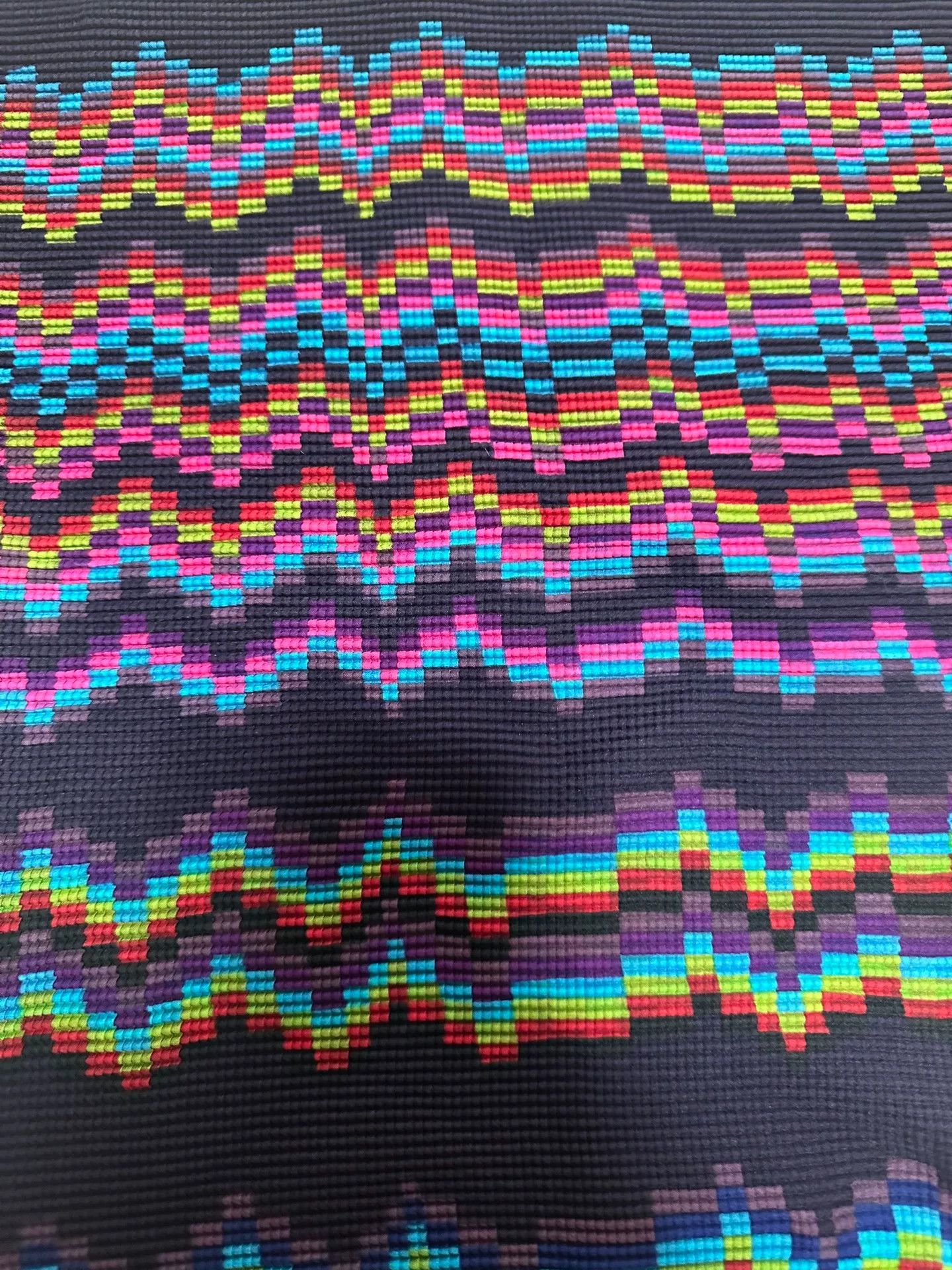 Issey Miyake Issey Miyake Pleated Colorful Wave Top Size M / US 6-8 / IT 42-44 - 5 Thumbnail