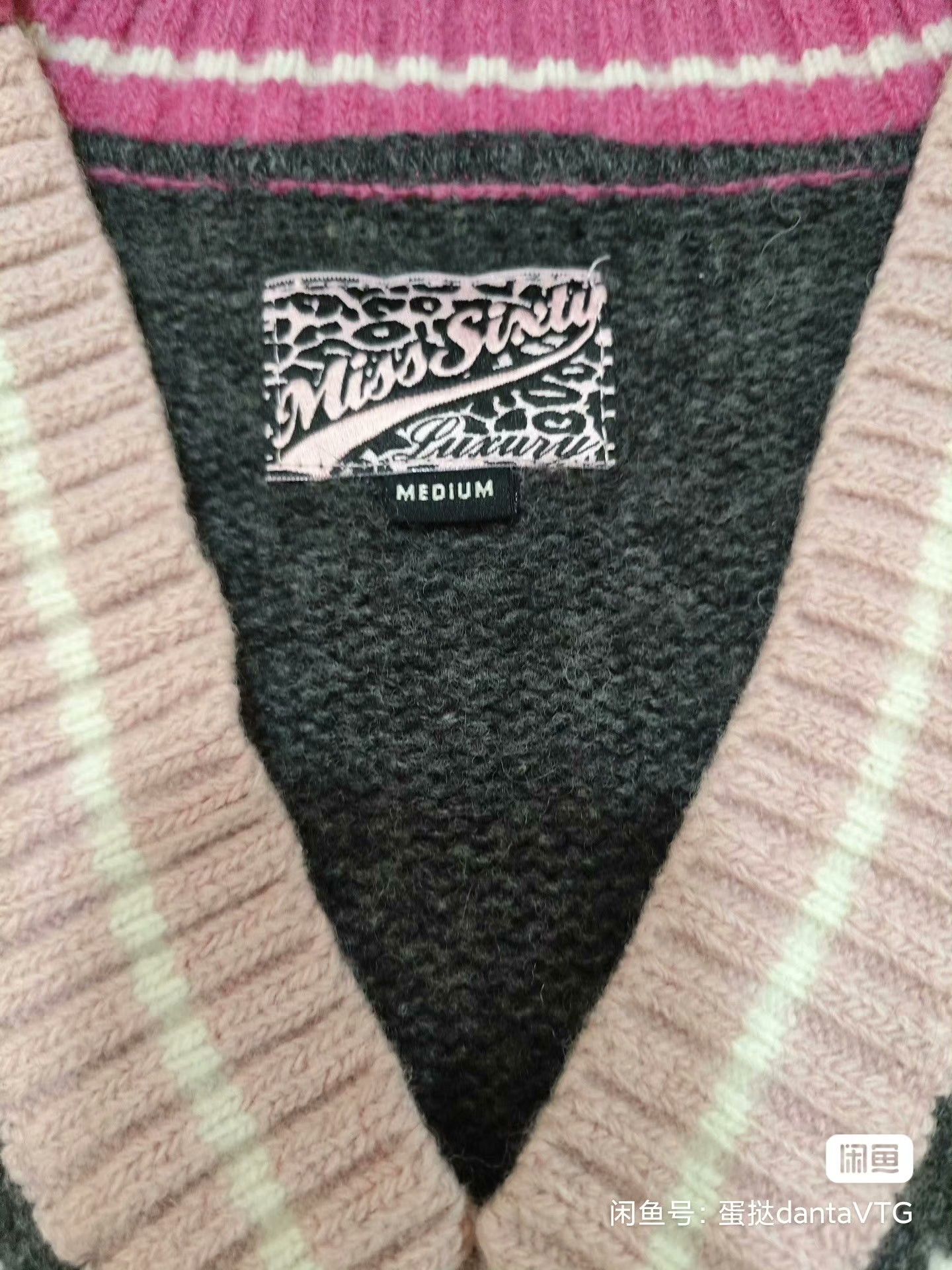 Miss Sixty Miss Sixty Pink Gray Argyle V-Neck Wool Top Size M / US 6-8 / IT 42-44 - 4 Thumbnail