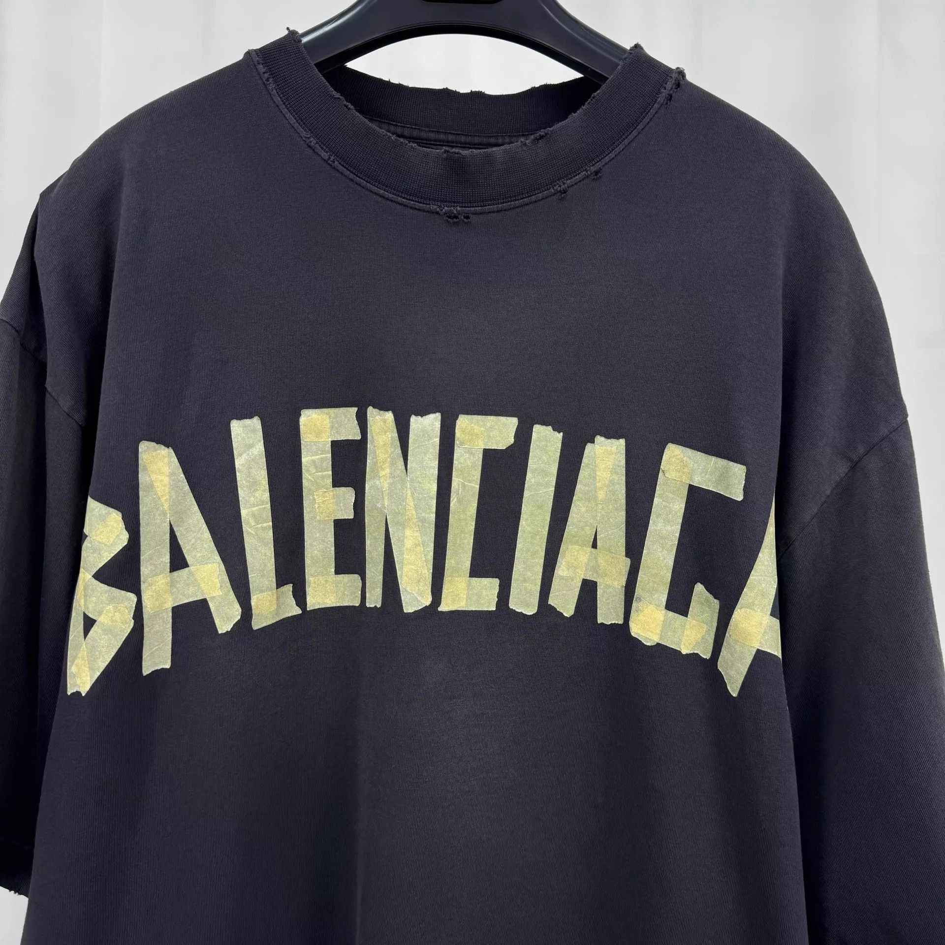Balenciaga Black Short Sleeve Oversized Graphic T-Shirt Size US XS / EU 42 / 0 - 3 Thumbnail