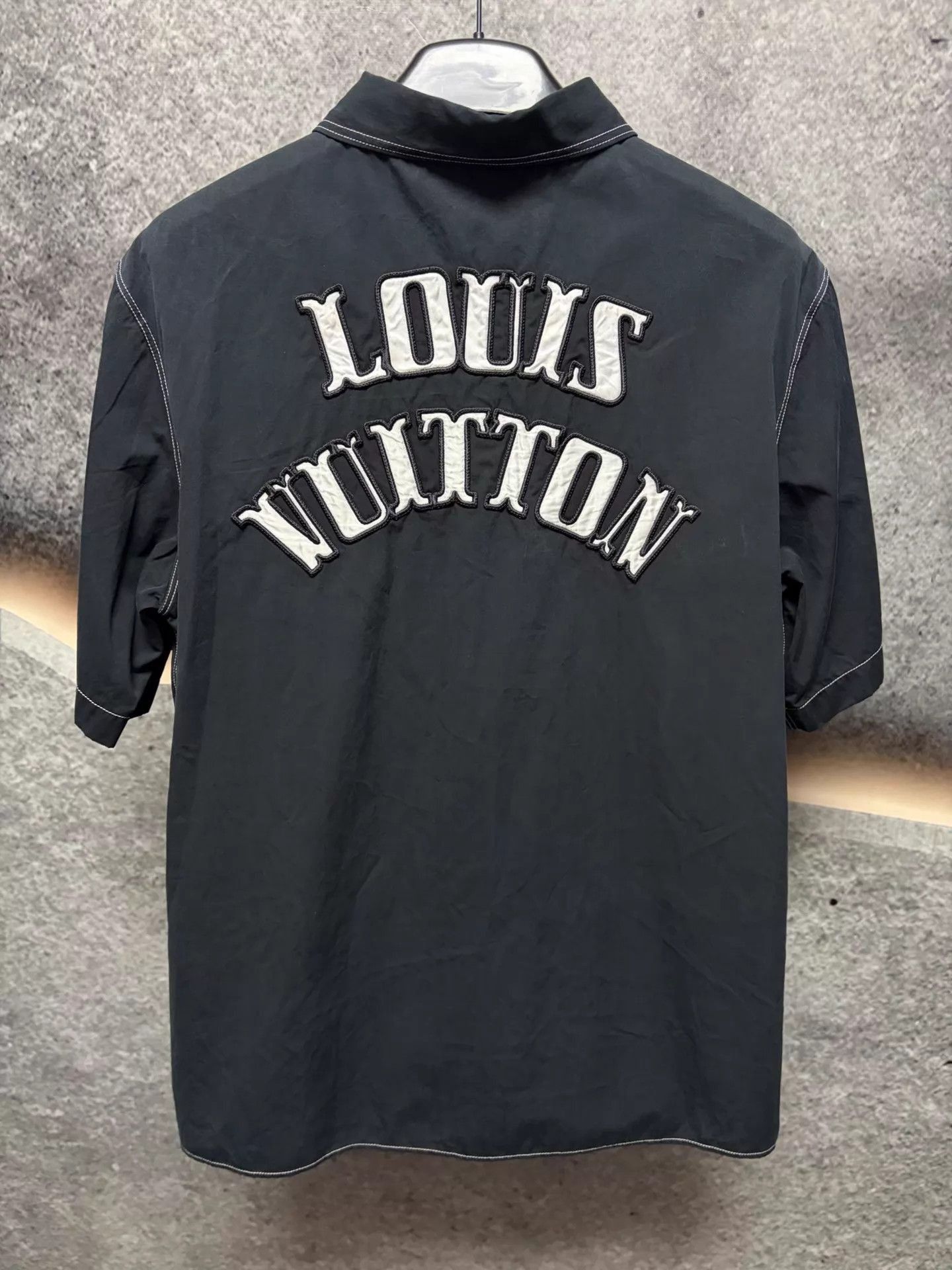 Louis Vuitton Black Short Sleeve Button-Up Shirt XL Size US XL / EU 56 / 4 - 2 Thumbnail