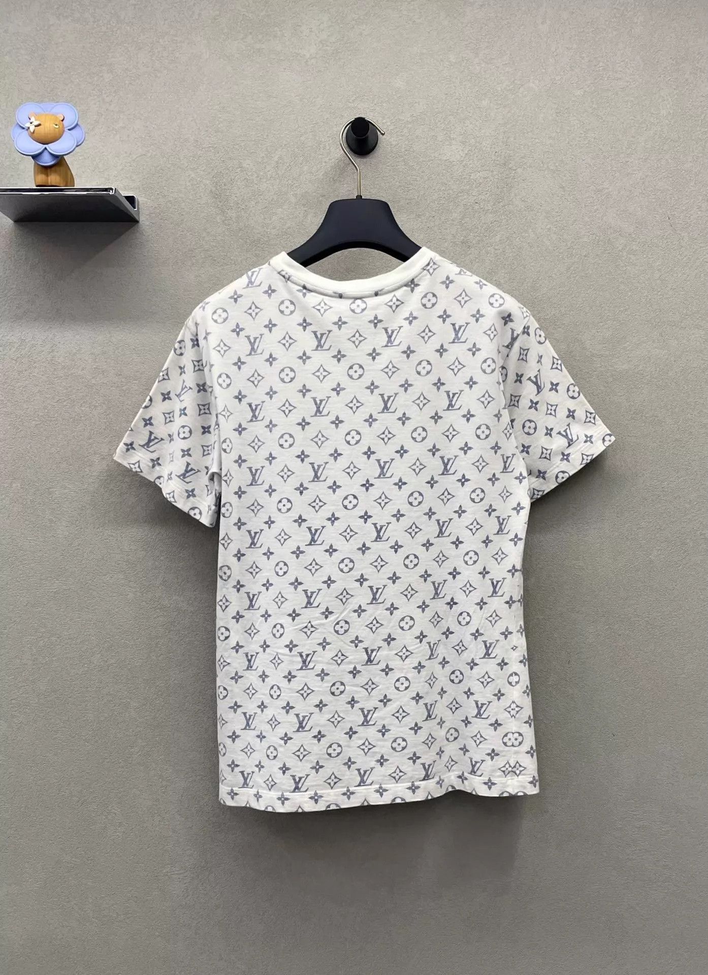 Louis Vuitton White Short-Sleeve Patterned T-Shirt Size US M / EU 48-50 / 2 - 2 Thumbnail