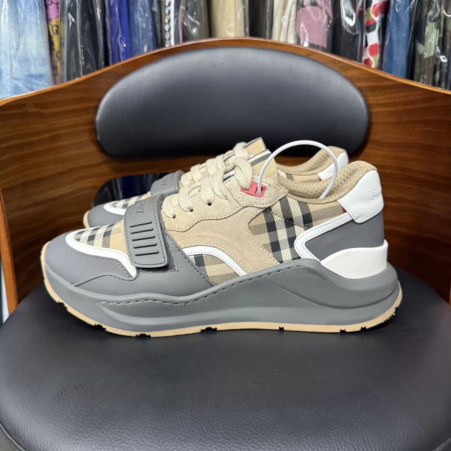 Burberry Gray Low-Top Sneakers with Check Pattern Size 8 Size US 8 / EU 41 - 6 Thumbnail