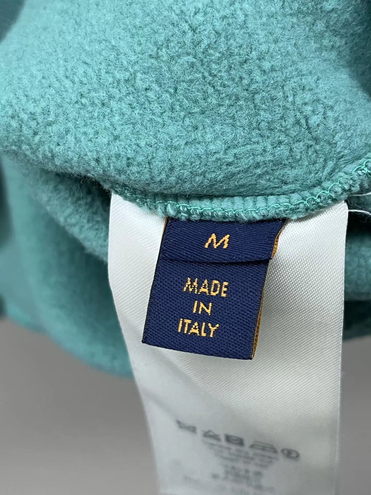 Louis Vuitton Green Hoodie with Drawstrings and Front Pocket Size US M / EU 48-50 / 2 - 4 Thumbnail