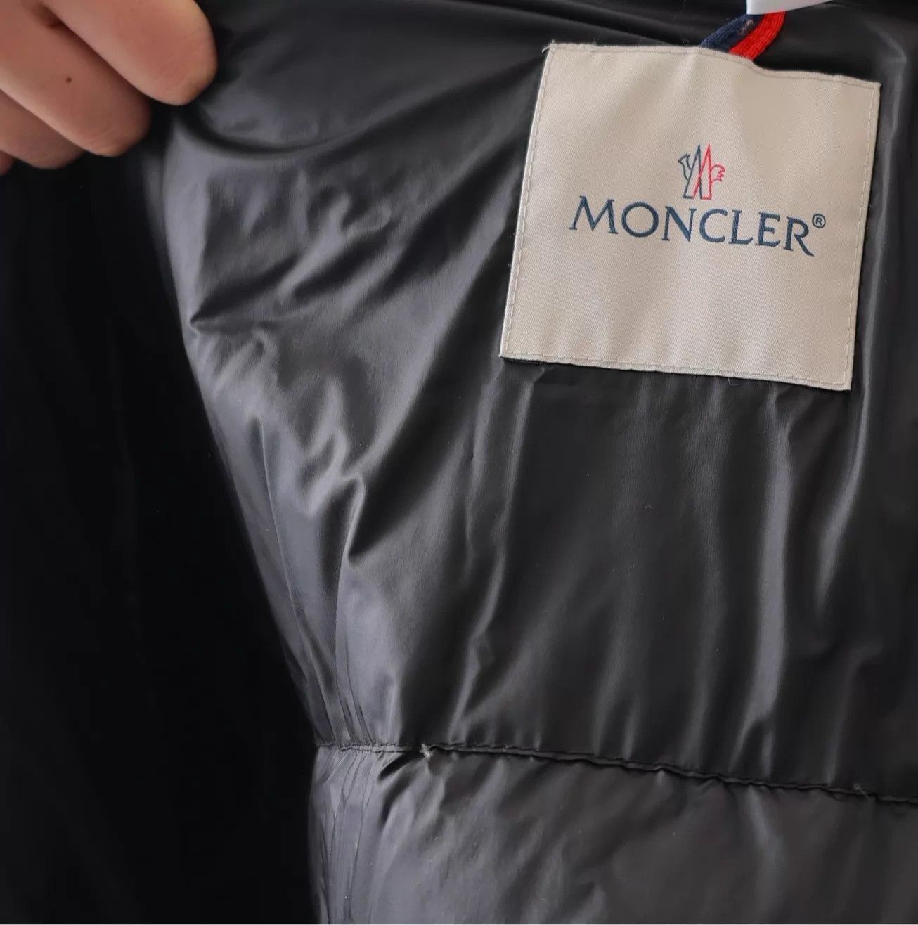 Moncler Black Puffer Coat with Zip Closure and High Collar Size US L / EU 52-54 / 3 - 2 Thumbnail