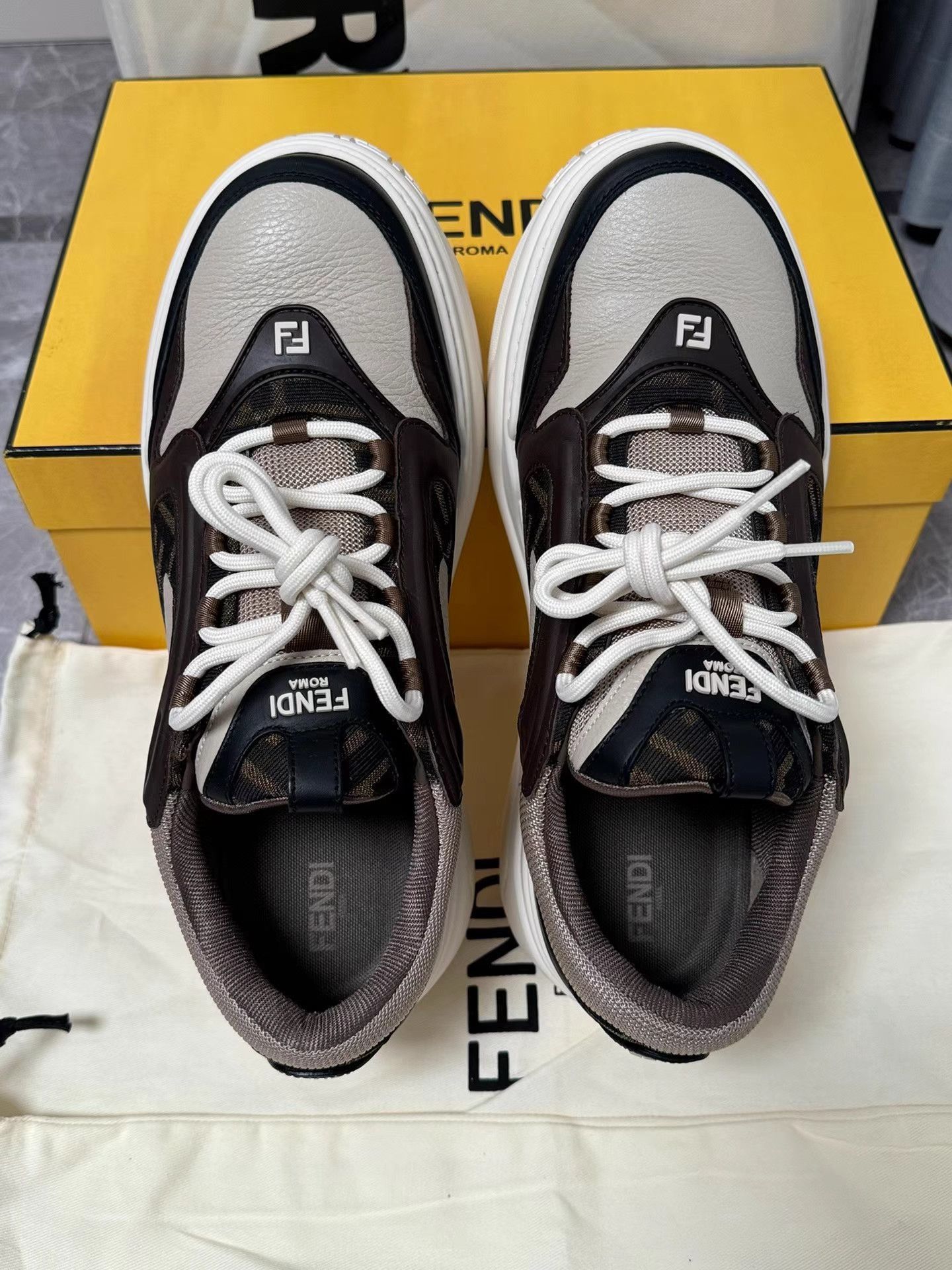 Fendi Black Low-Top Sneakers Size 10 Size US 10 / EU 43 - 5 Thumbnail