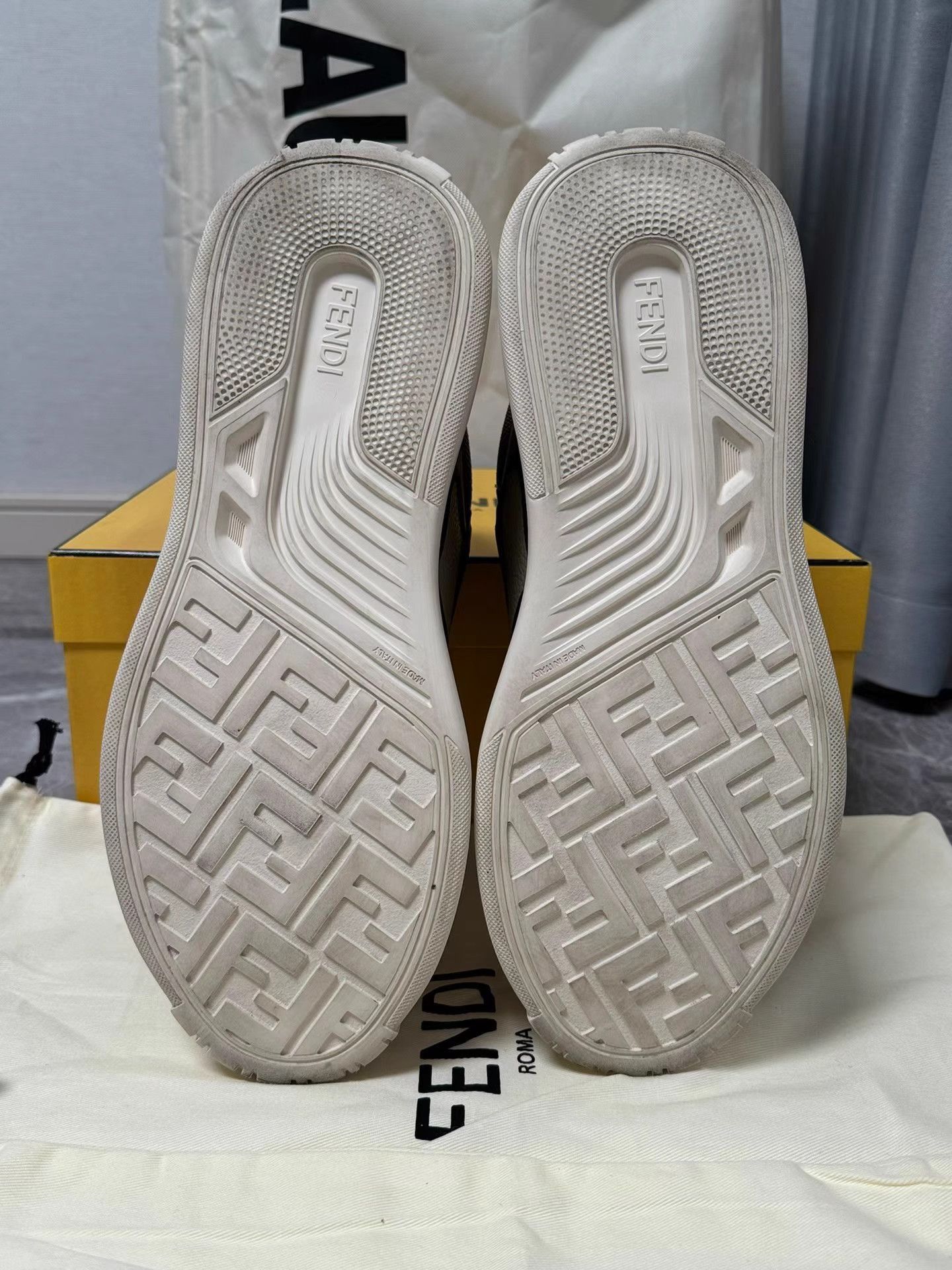 Fendi Black Low-Top Sneakers Size 10 Size US 10 / EU 43 - 8 Thumbnail
