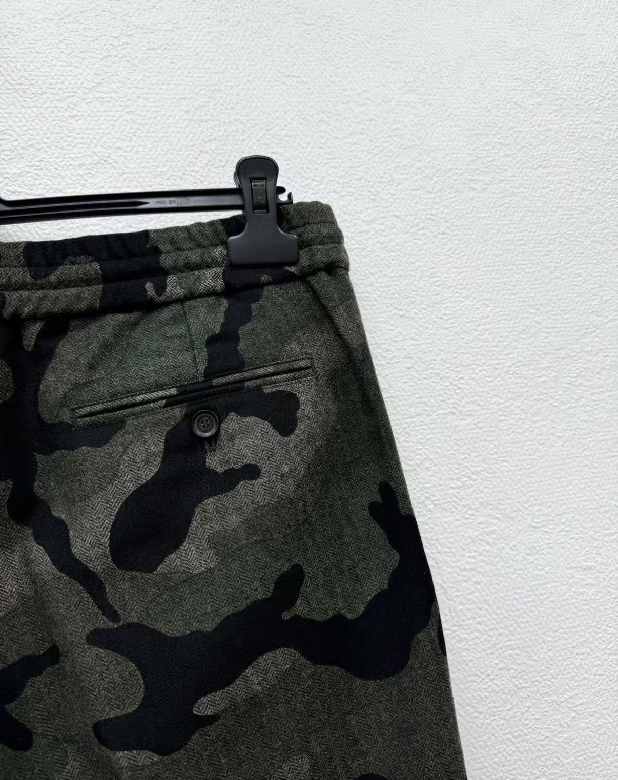 Valentino Black Camouflage Casual Pants Size 36 Size US 36 / EU 52 - 5 Thumbnail