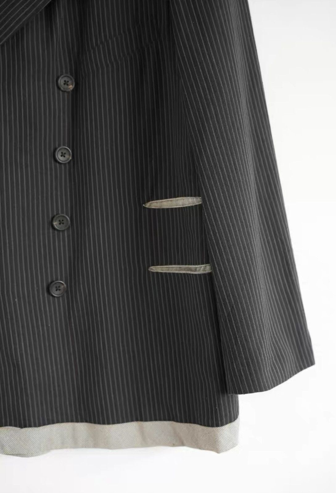 Yohji Yamamoto Black Pinstriped Double-Breasted Blazer - M Size US M / EU 48-50 / 2 - 4 Thumbnail