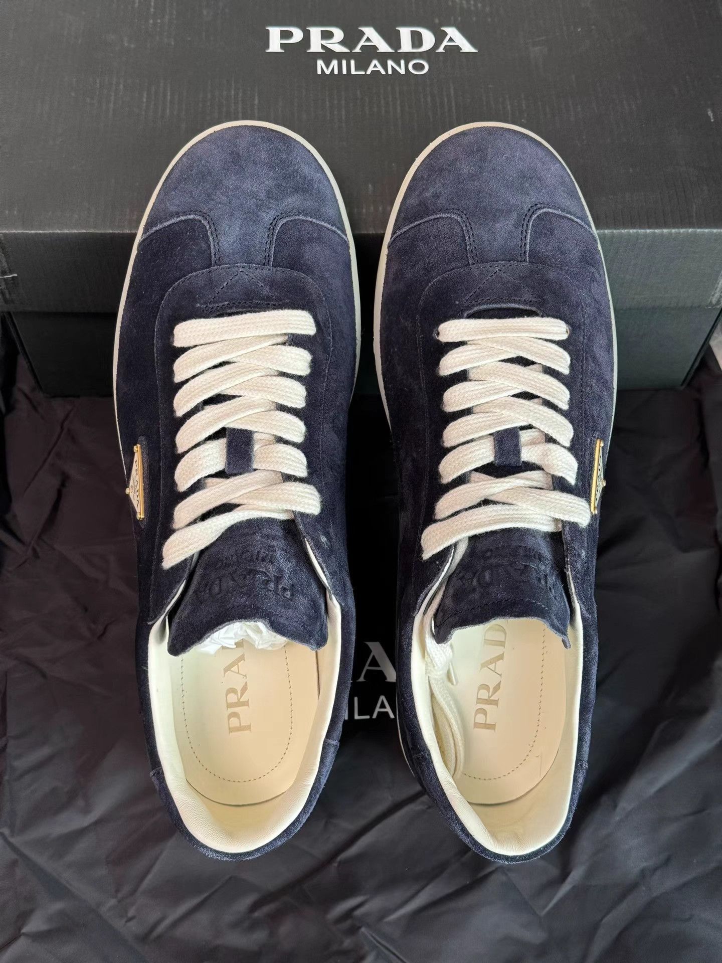 Prada Blue Low-Top Sneakers Size 9 Size US 9 / EU 42 - 5 Thumbnail
