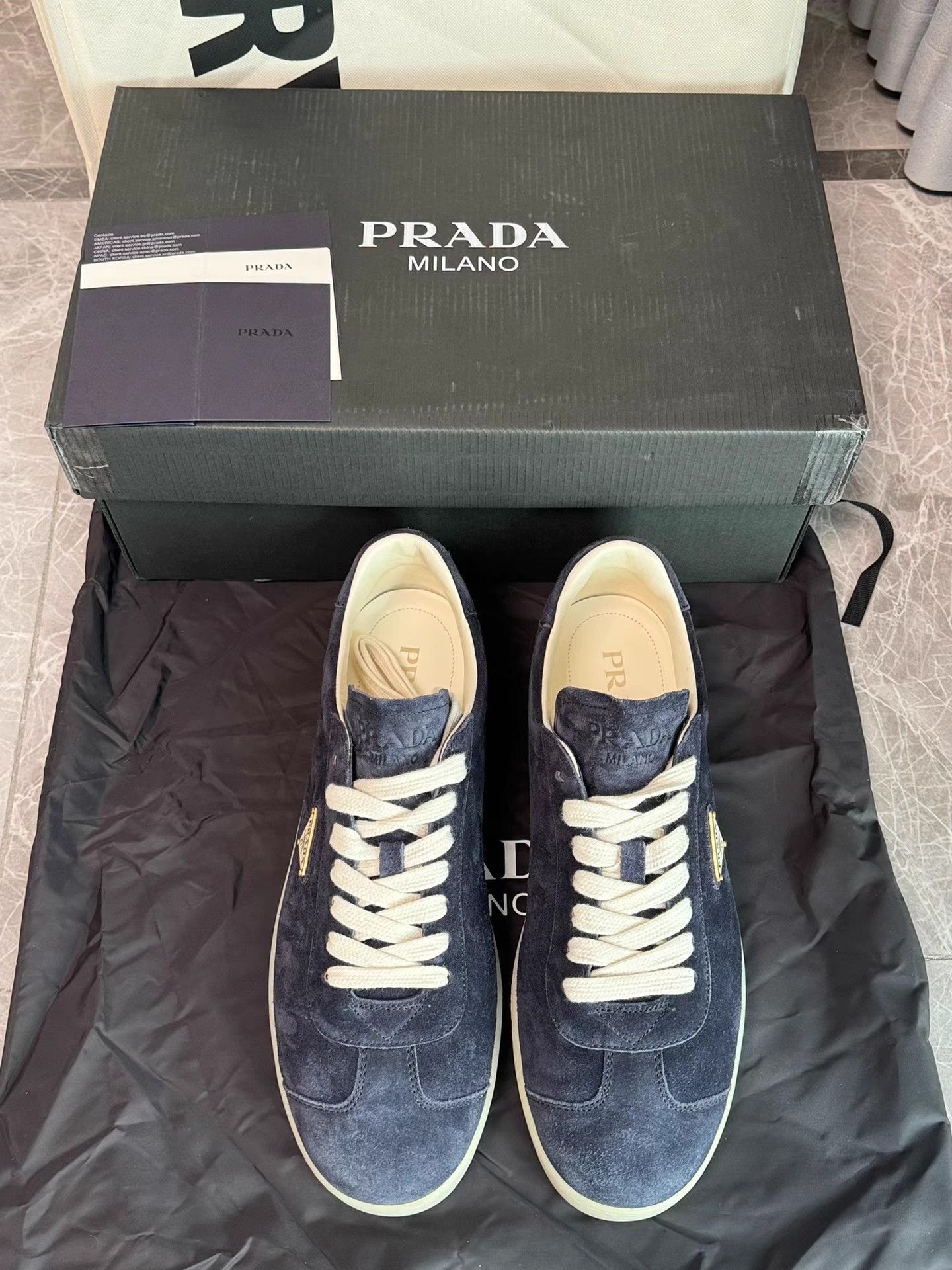 Prada Blue Low-Top Sneakers Size 9 Size US 9 / EU 42 - 8 Thumbnail