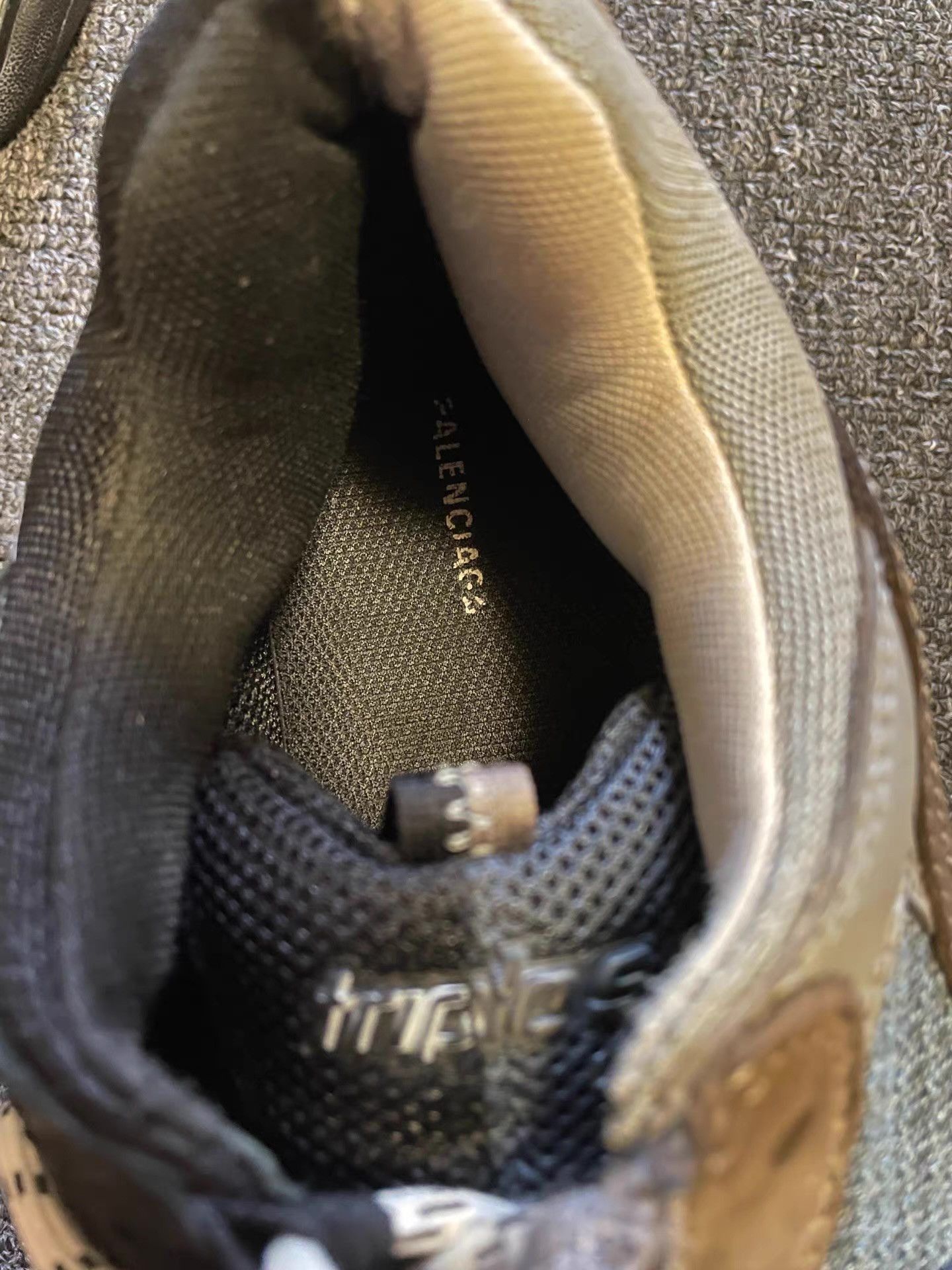 Balenciaga Multi-Color Low-Top Sneakers Size 9 Size US 9 / EU 42 - 6 Thumbnail