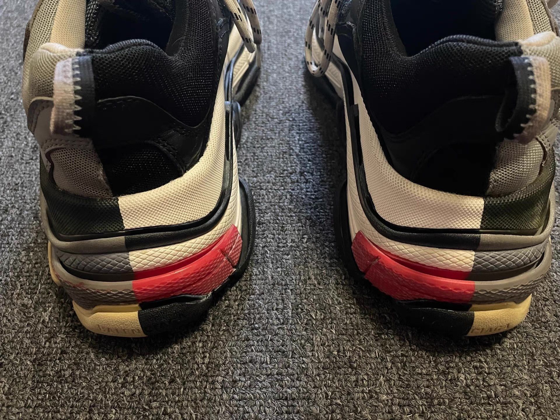 Balenciaga Multi-Color Low-Top Sneakers Size 9 Size US 9 / EU 42 - 3 Thumbnail