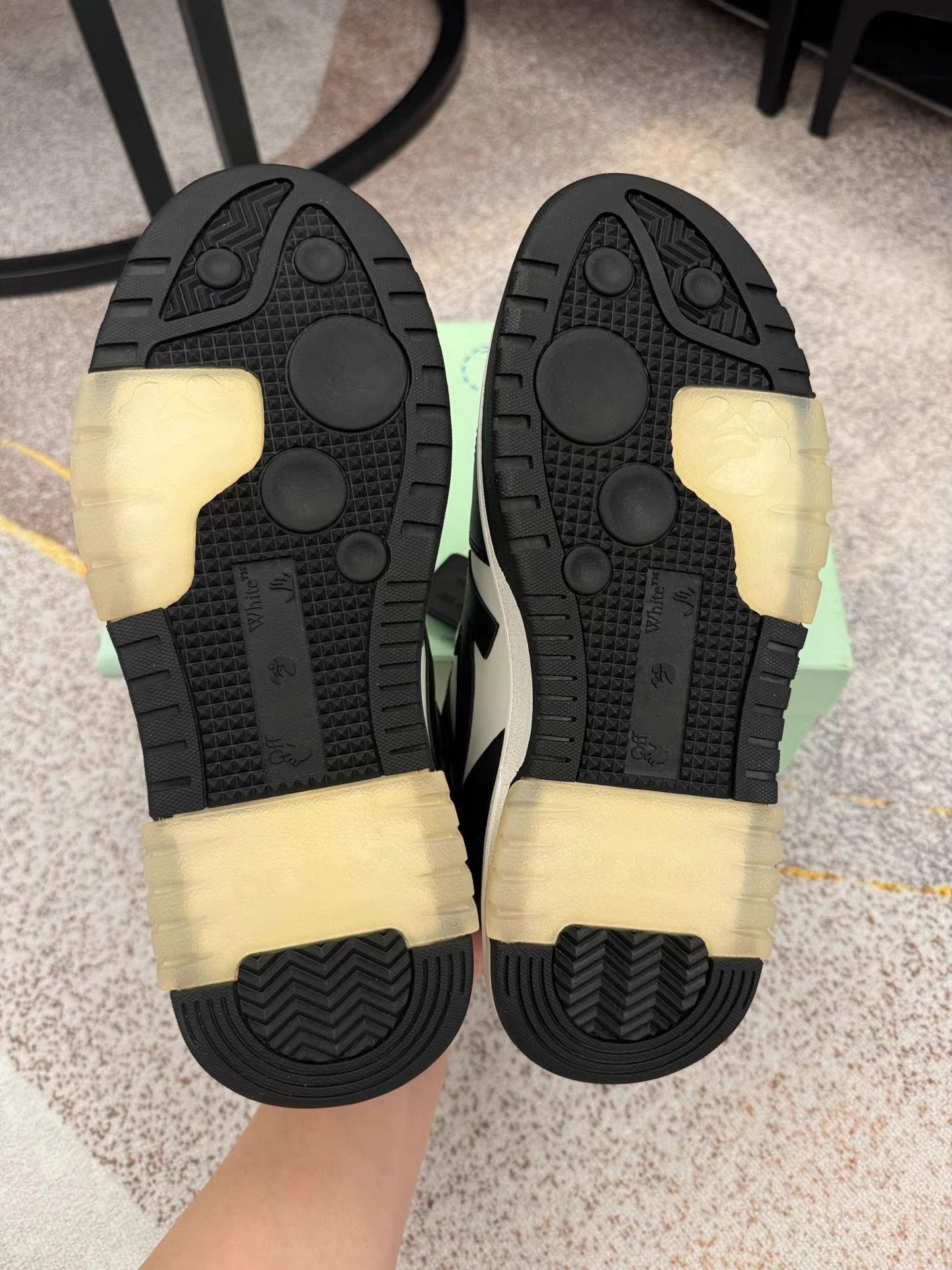 Off-White White Low-Top Sneakers Size 6 Size US 6 / EU 39 - 7 Thumbnail