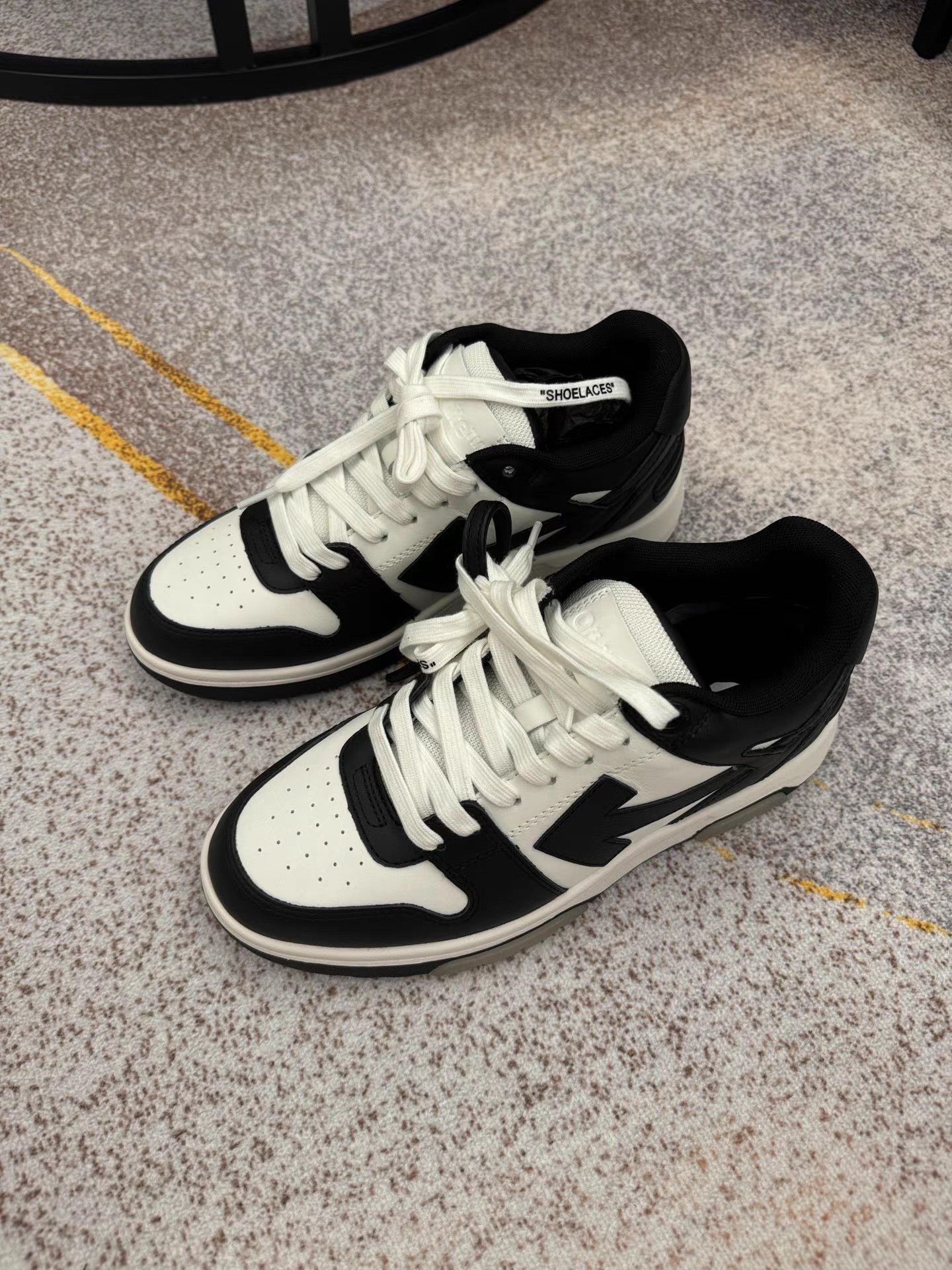 Off-White White Low-Top Sneakers Size 6 Size US 6 / EU 39 - 2 Thumbnail
