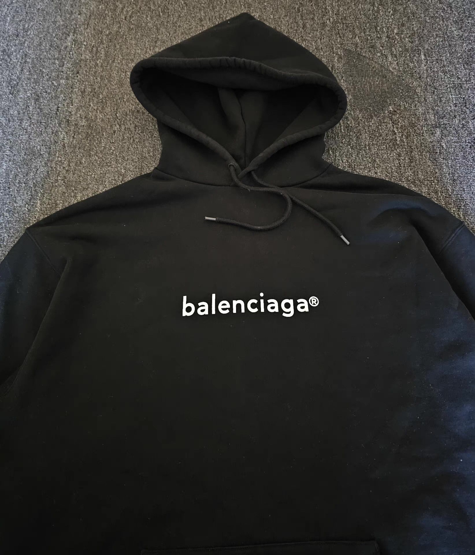 Balenciaga Black Oversized Hoodie with Front Pocket Size US M / EU 48-50 / 2 - 2 Thumbnail