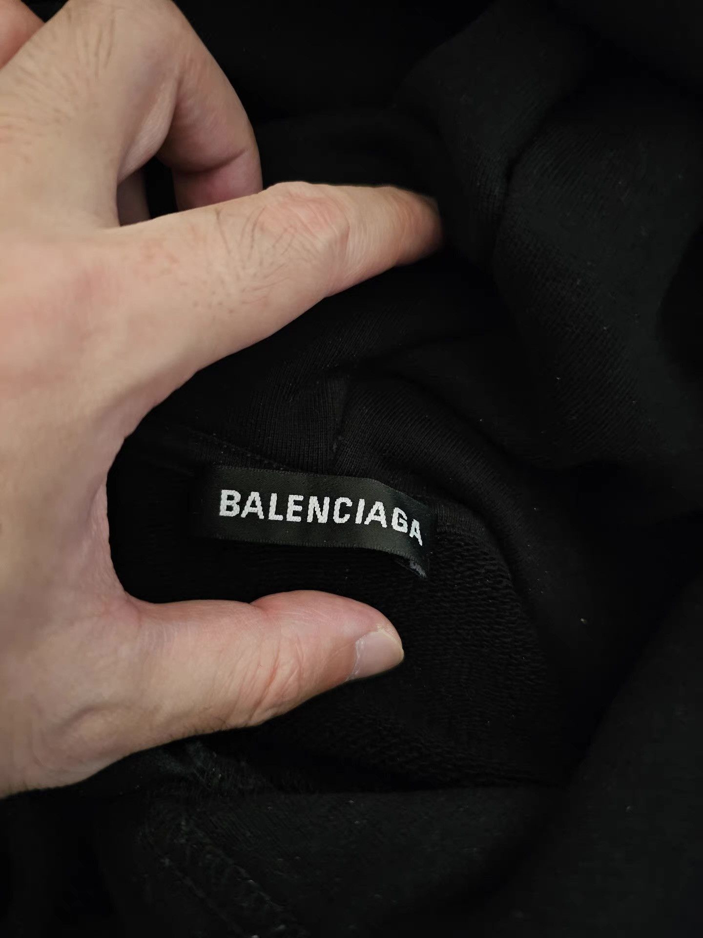 Balenciaga Black Oversized Hoodie with Front Pocket Size US M / EU 48-50 / 2 - 3 Thumbnail